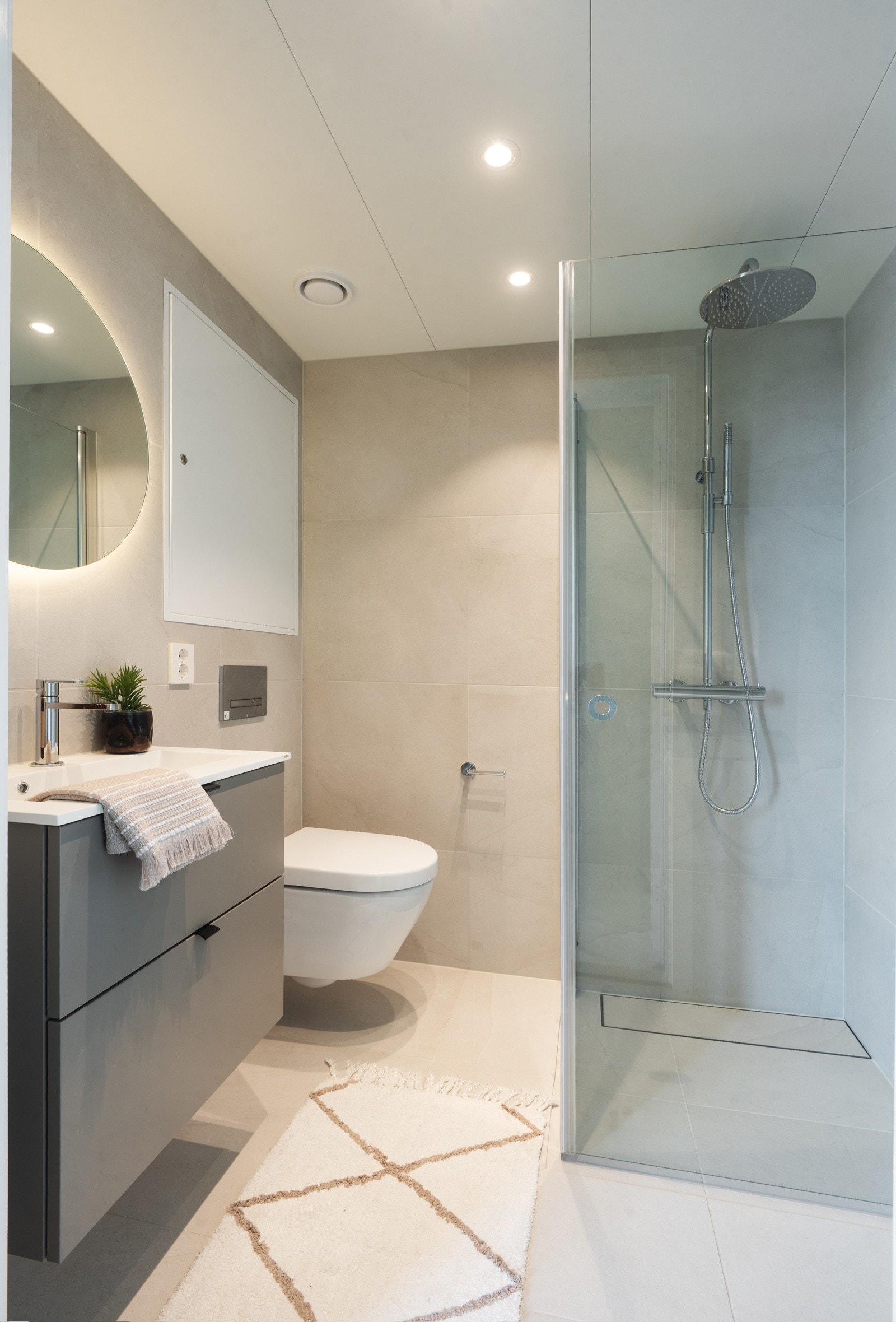 Privat bad tilknyttet hovedroverommet. Galleribilde