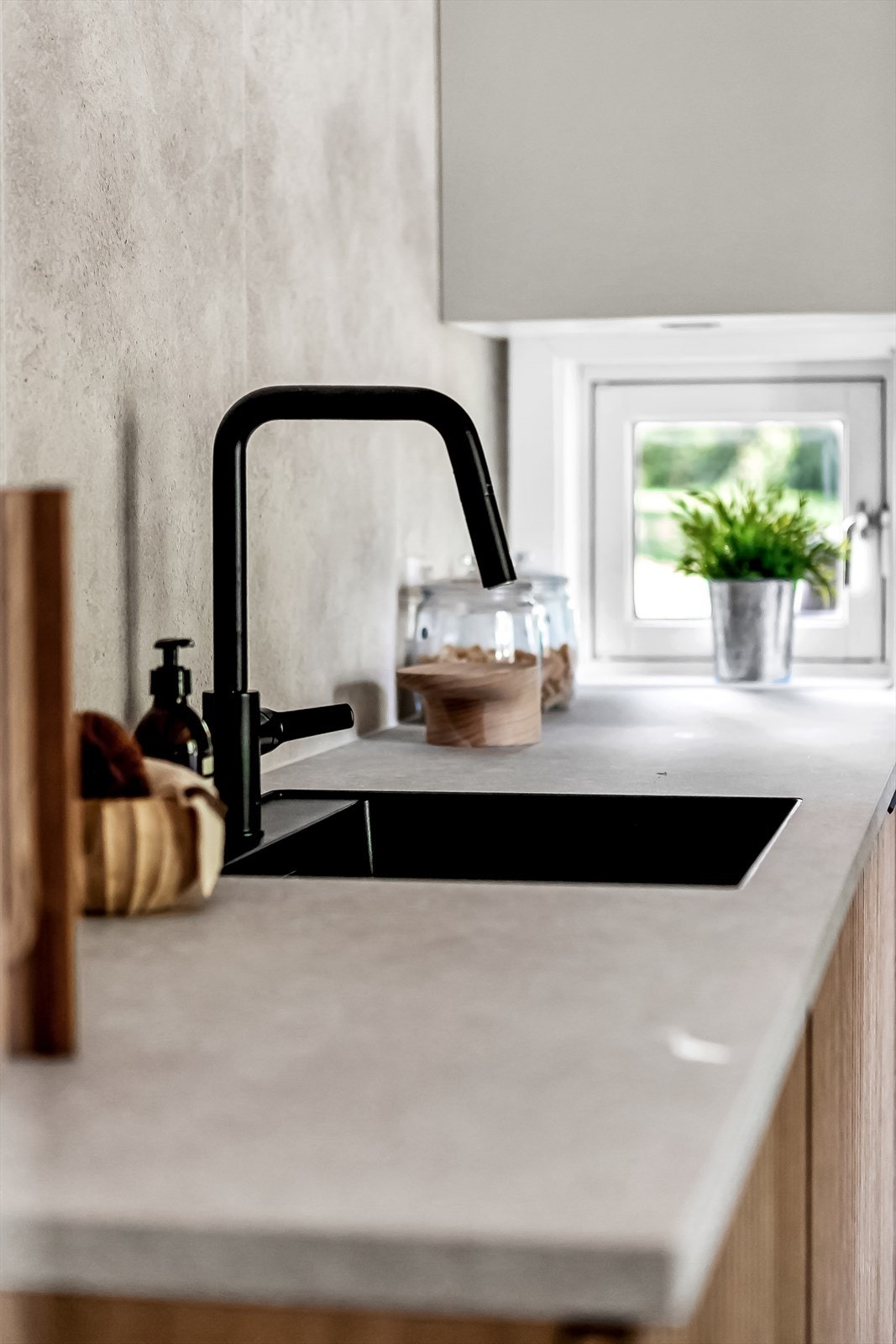 Ny underlimt vask inkl. sil og kjøkkenbatteri fra Grohe Galleribilde