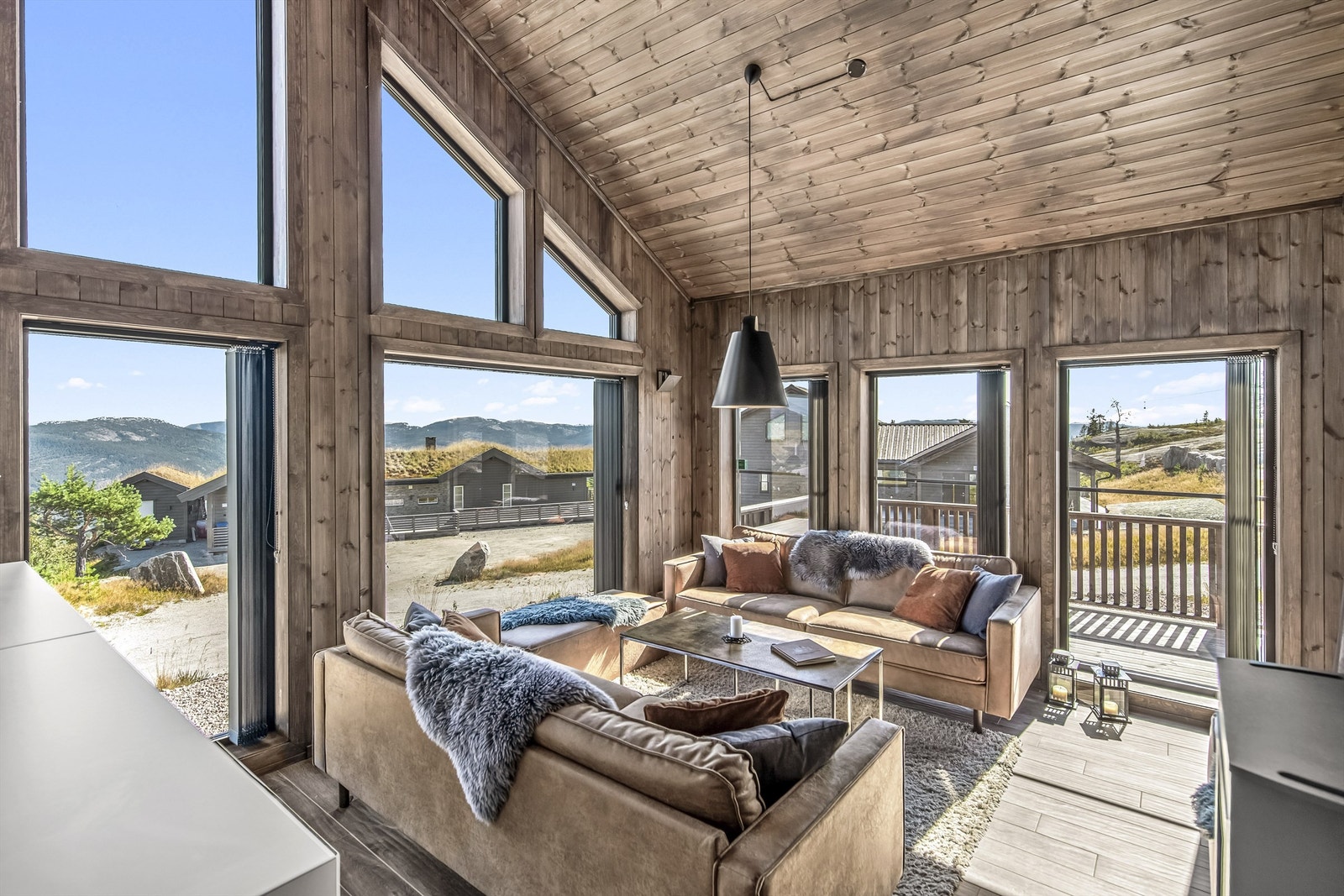 Lekker og moderne hytte fra 2020 med totalt 4 soverom! Galleribilde