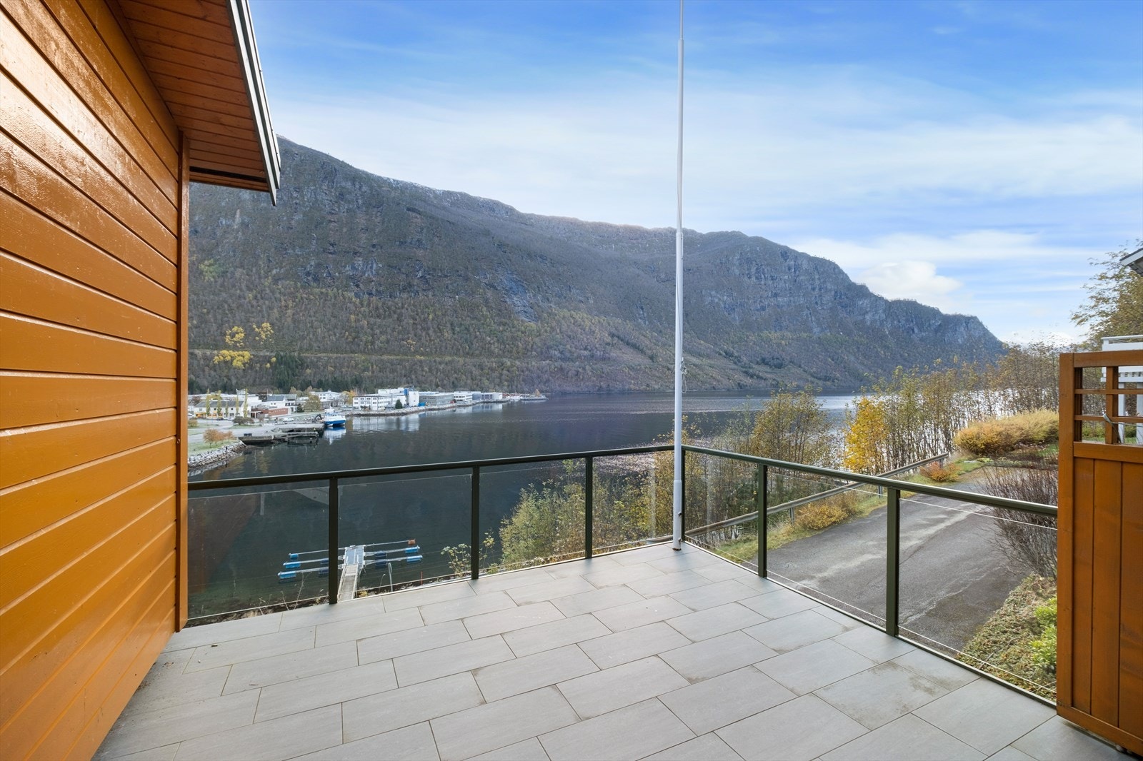 Syd- og vestvendt terrasse Galleribilde