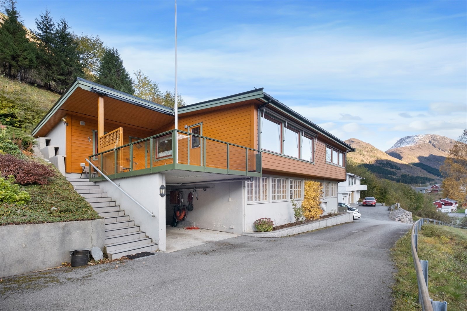 Parkering i carport Galleribilde