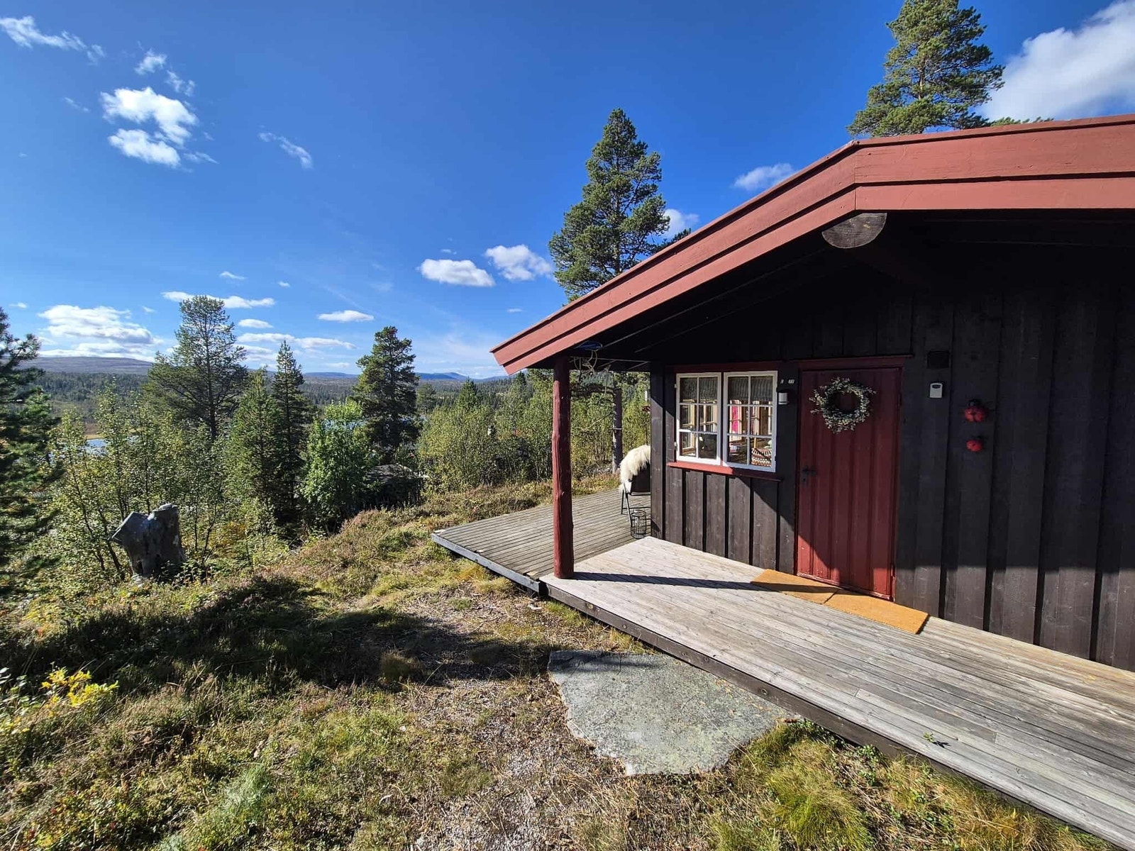 Et lite fristed i vakker natur. Galleribilde