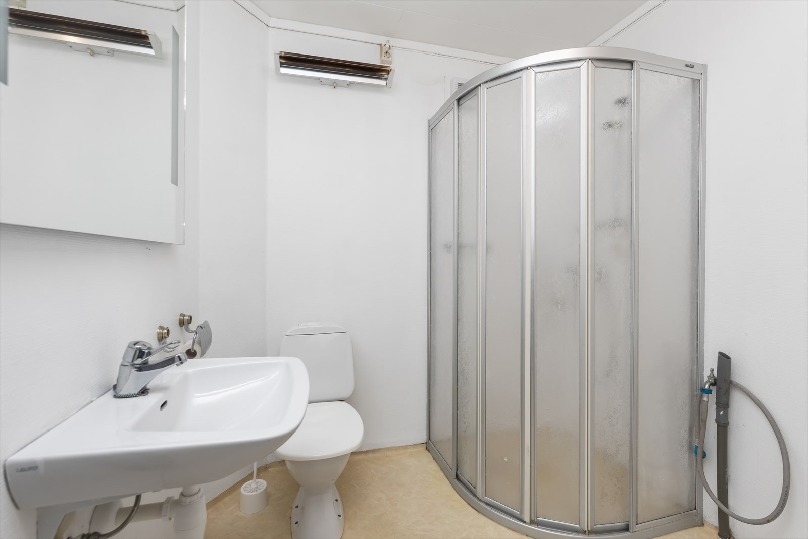 Innredet rom innforbi godkjent frisørsalong Galleribilde