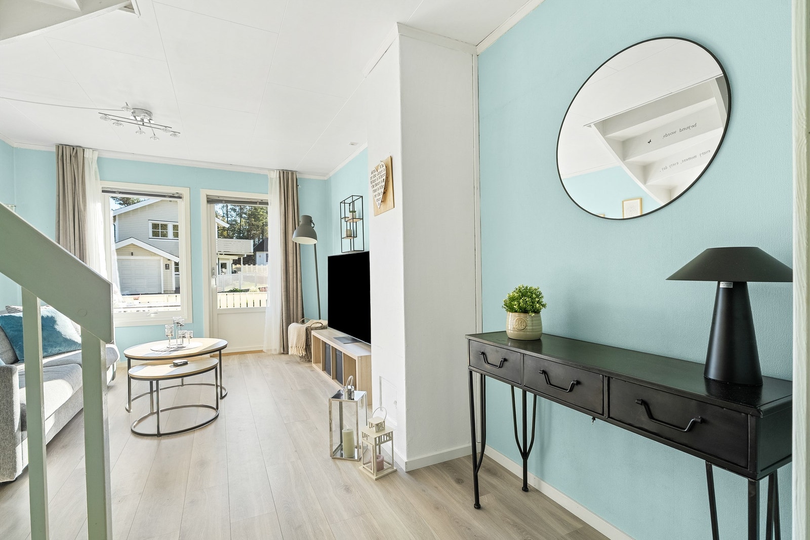 Lys og pen stue Galleribilde