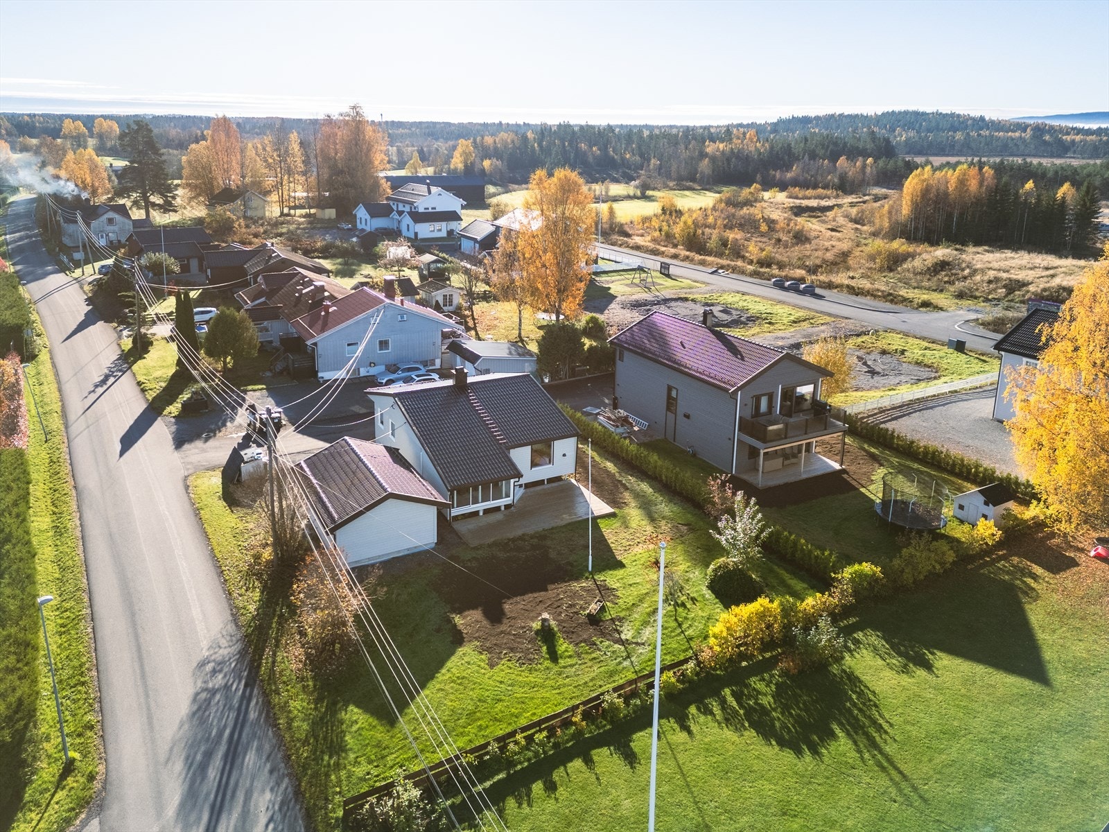 Velkommen til Gamle Dalsveg 79 A - en familievennlig enebolig med praktiske løsninger. Galleribilde