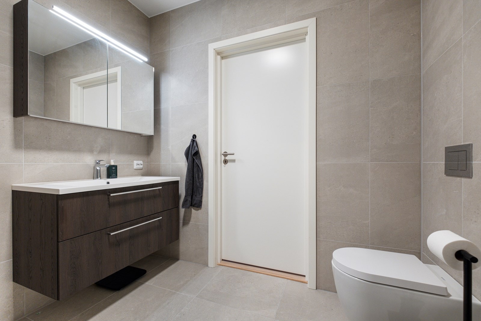 -og vegghengt wc Galleribilde