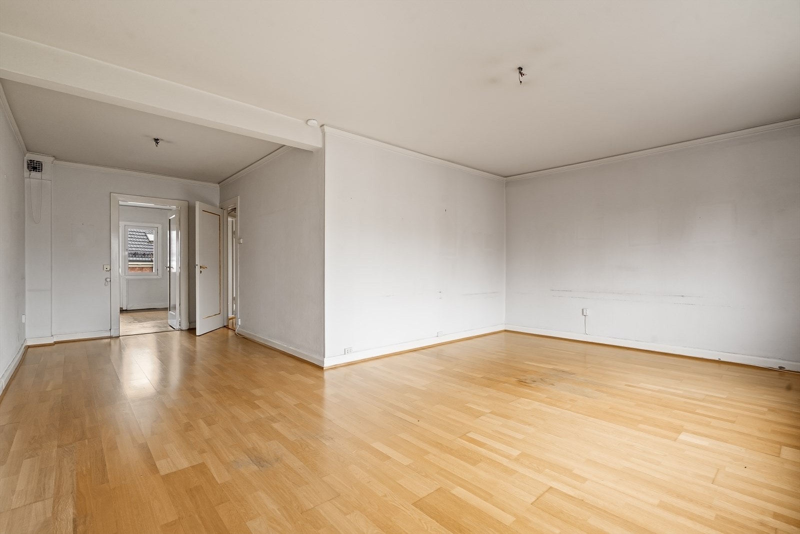 Andre leiligheter i selskapet har flyttet kjøkken til stue/hall og etablert soverom nr. 2 der kjøkken er i dag. Galleribilde