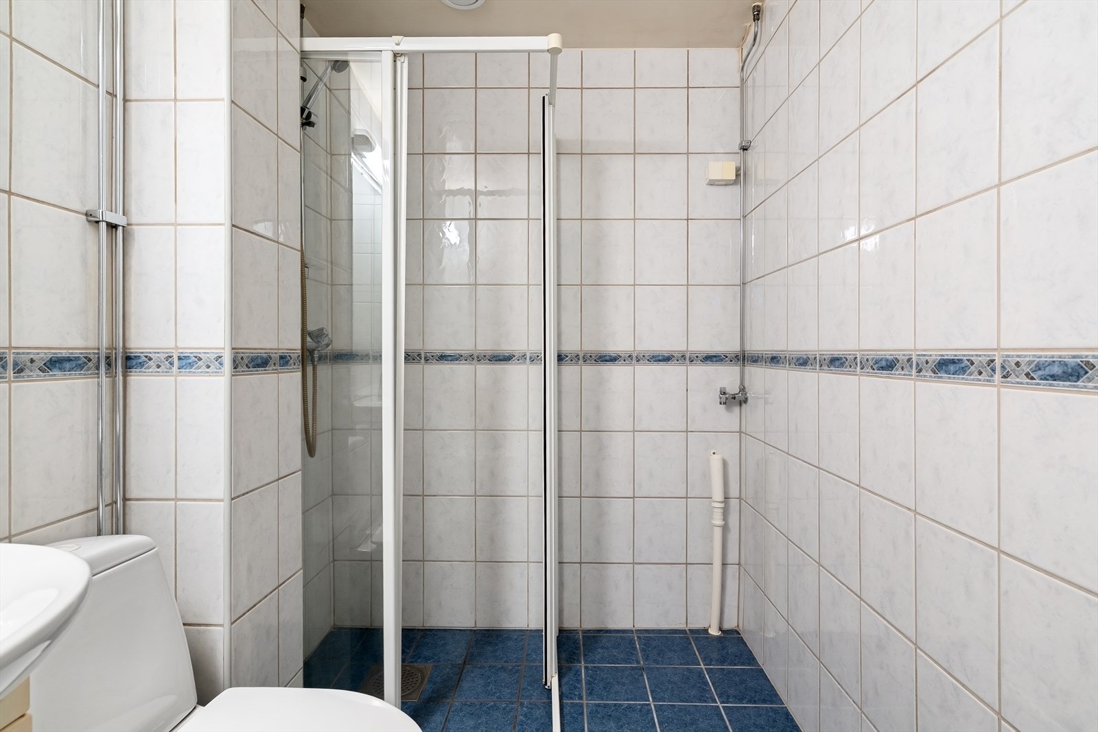 I tillegg opplegg for vaskemaskin. Det er også fellesvaskeri i kjeller. Galleribilde