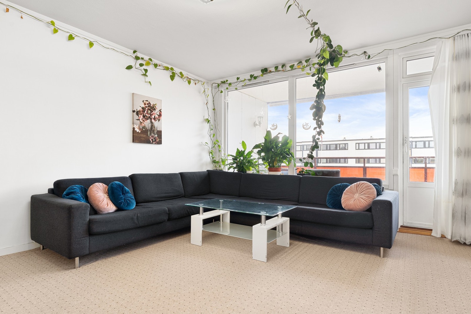 Lys og romslig 3-roms leilighet i 3. etasje. Galleribilde