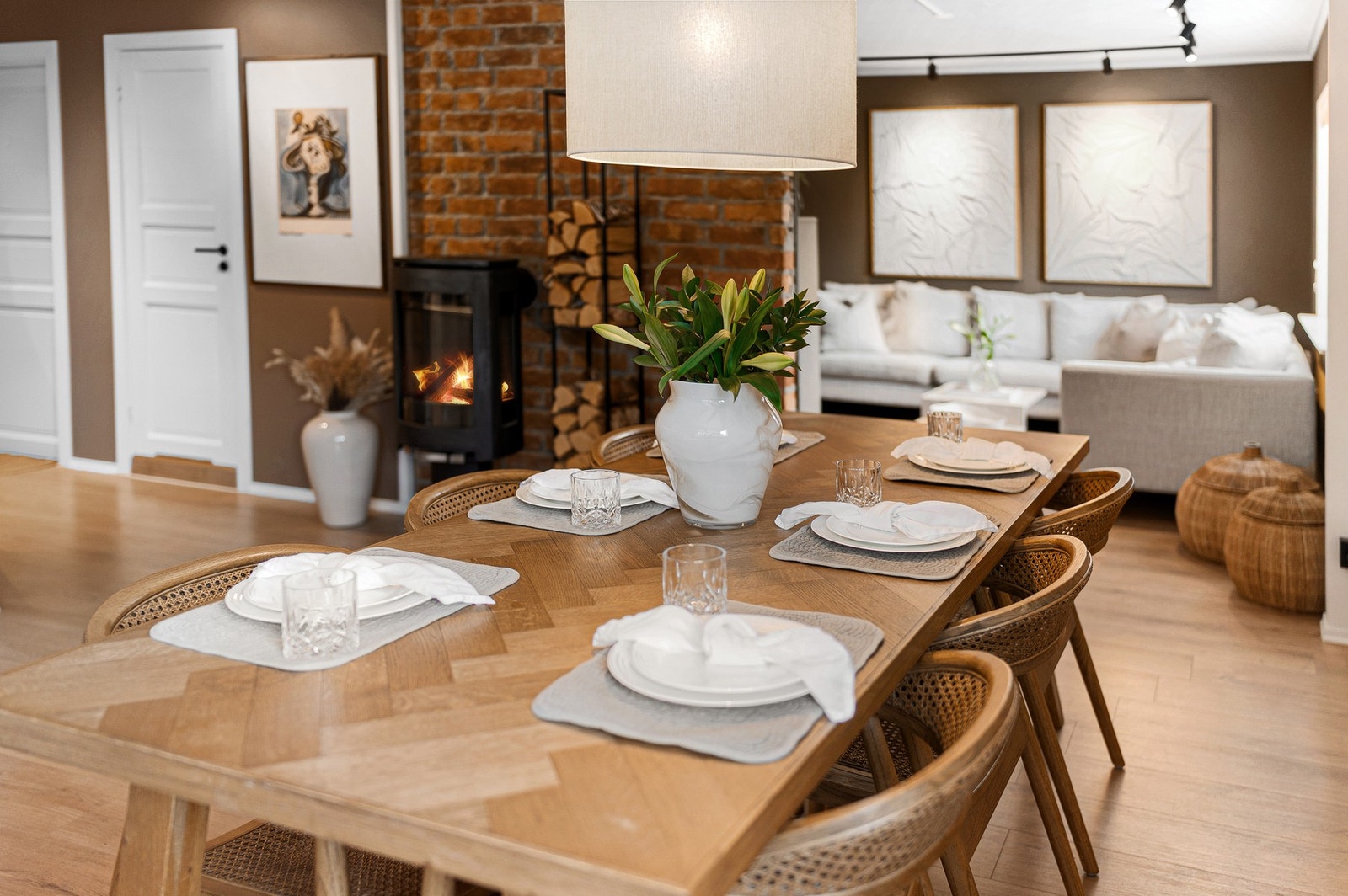 God plass til å samle familie og venner til en bedre middag. Galleribilde