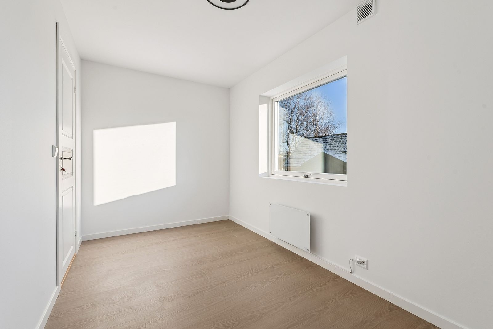 Soverom 2 er også romslig. Galleribilde