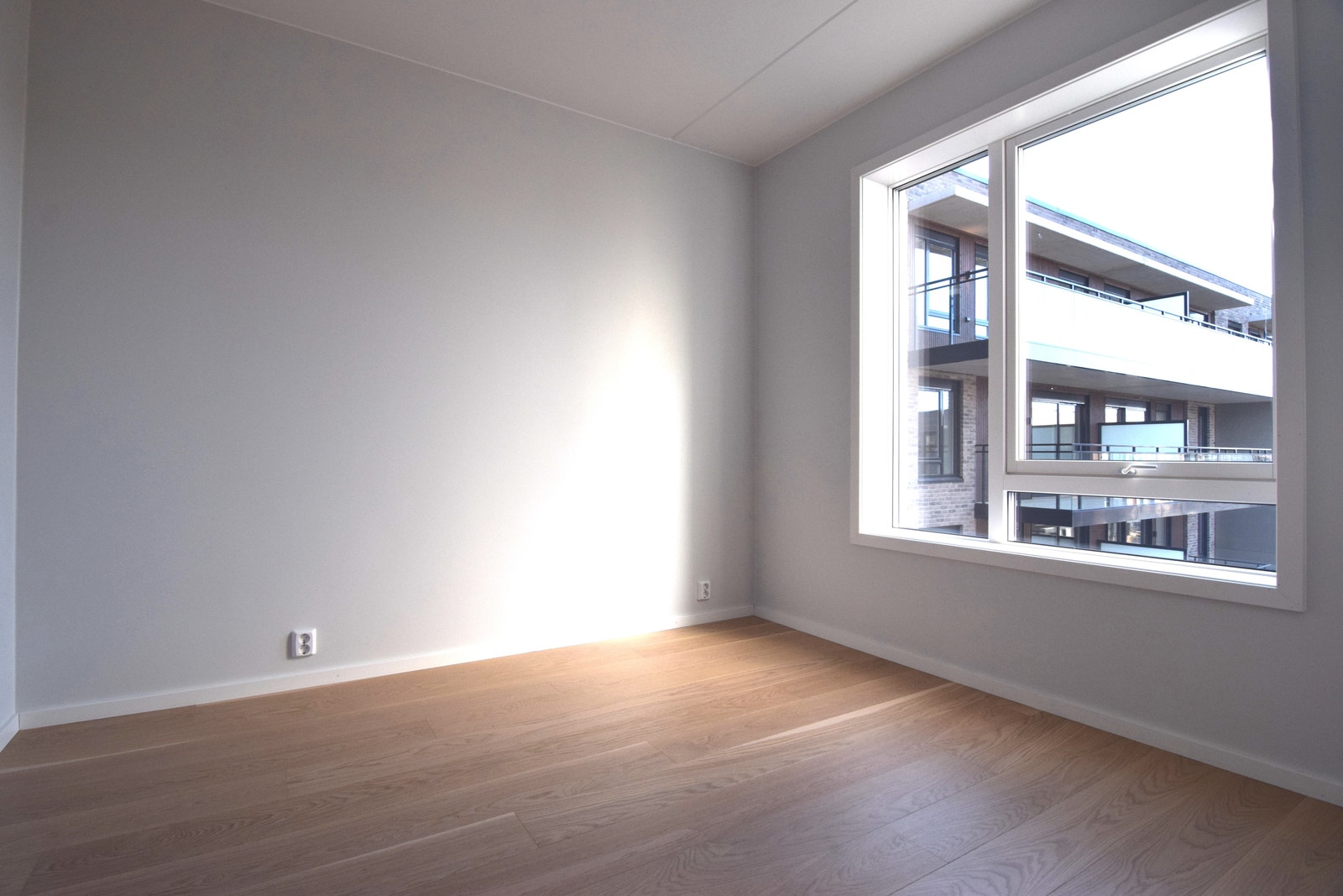 Soverom 1 med garderobeskap. Galleribilde