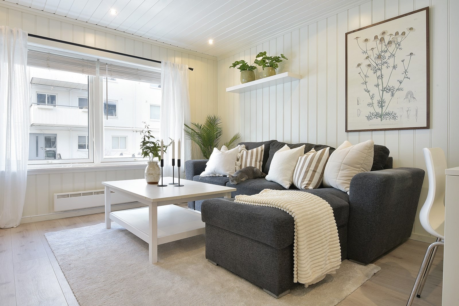 Godt med lysinnslipp fra stuen. Galleribilde