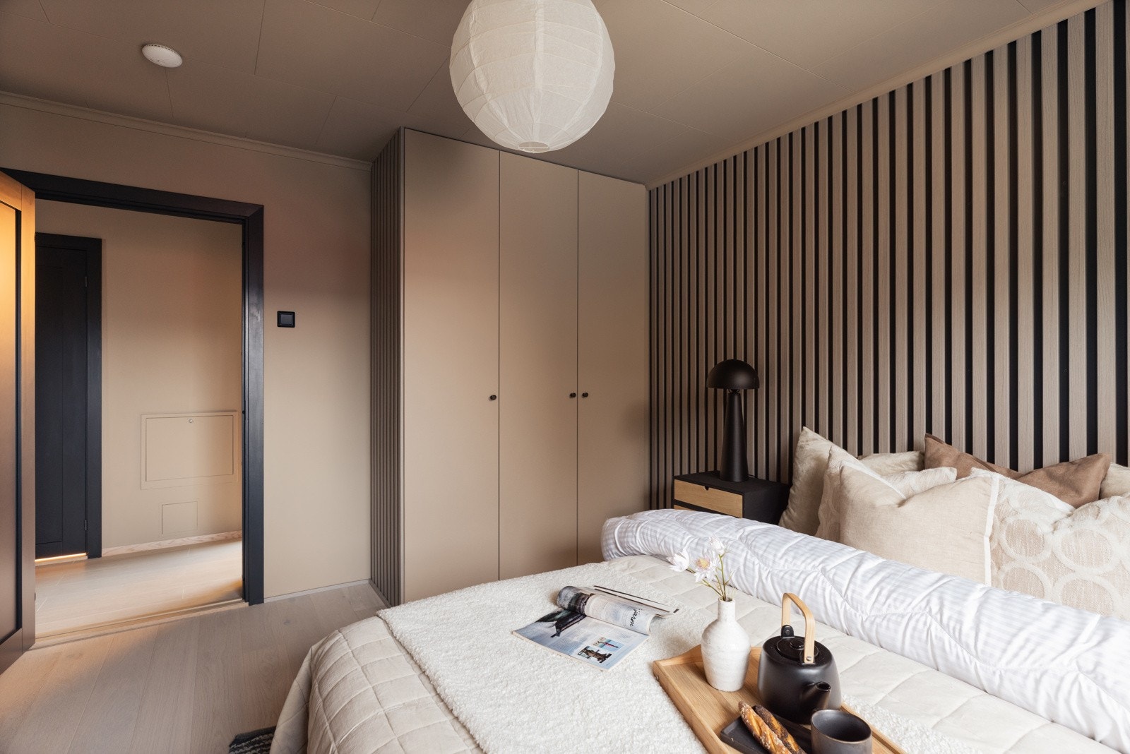 Lekre spilevegger gir et løft til soverommene. Galleribilde