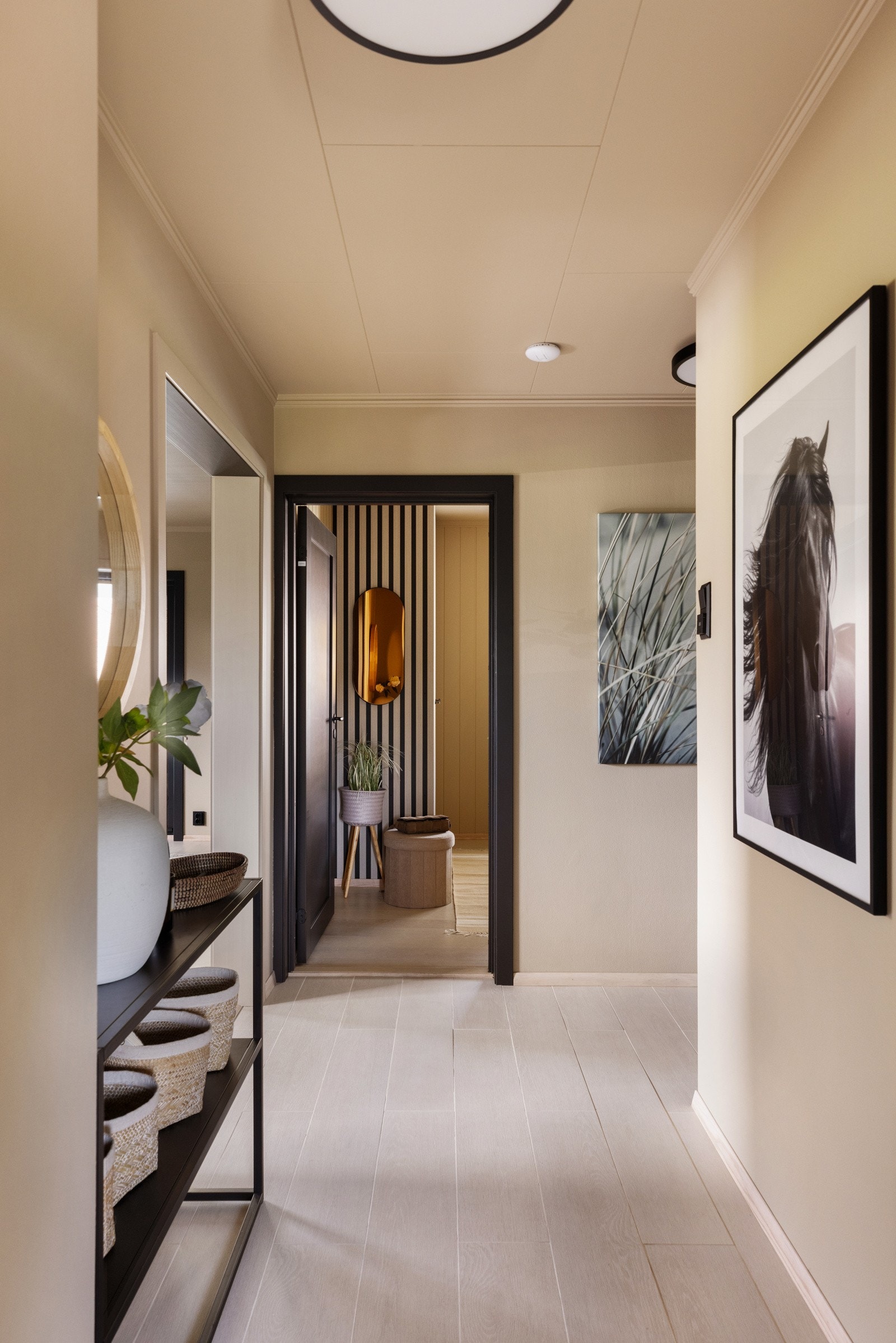 Inngangspartiet er et hyggelig første møte med boligen. Galleribilde