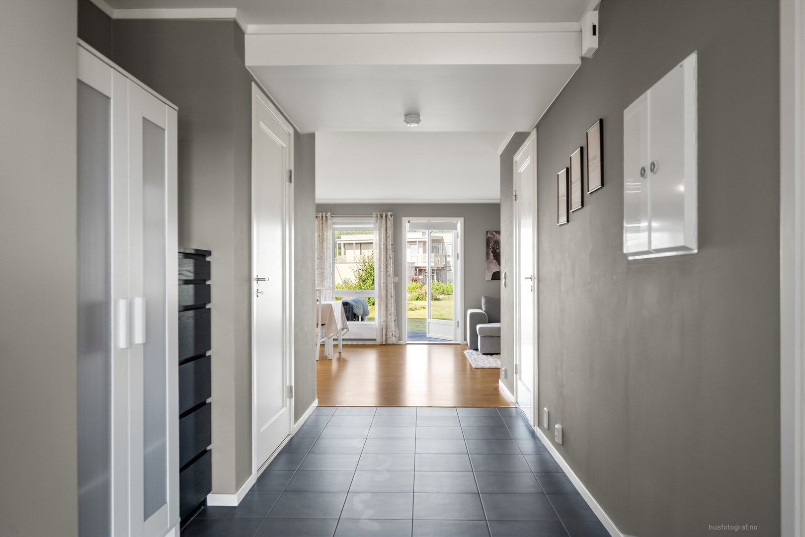 Entré/gang med gulvvarme Galleribilde