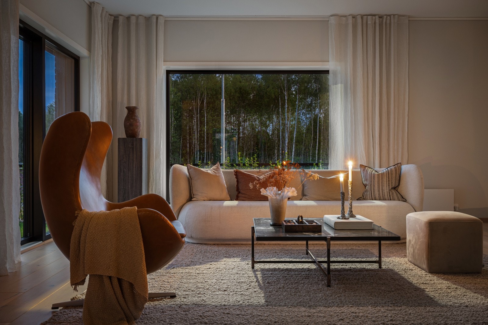 Bildene i annonsen er fra en annen tilsvarende bolig i prosjektet. Det er avvik mellom bildene og den faktiske plasseringen til boligen som selges. Galleribilde