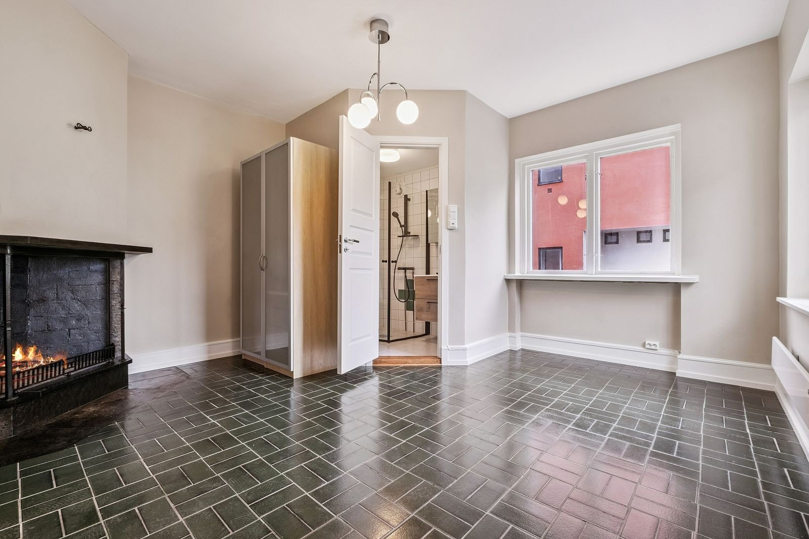 Soverom - med tilgang til eget bad Galleribilde