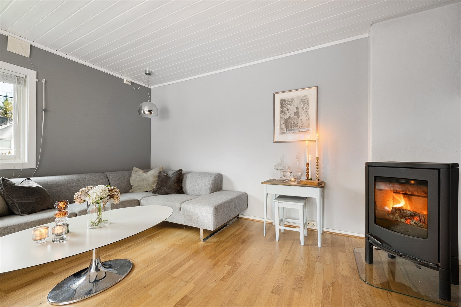 Her kan man nyte hyggelige kvelder foran peisen Galleribilde