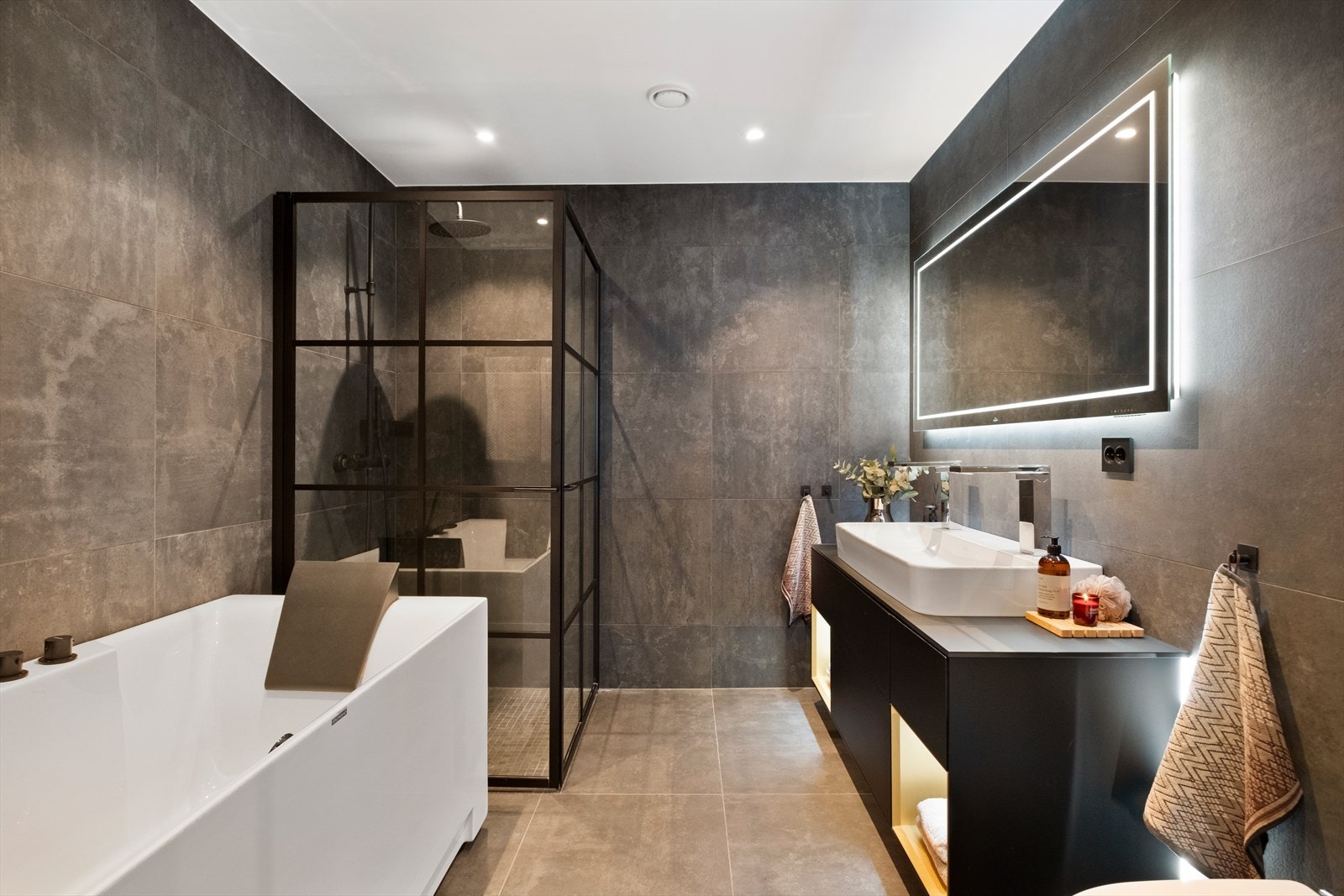 Meget flott og påkostet bad nr. 2 Galleribilde