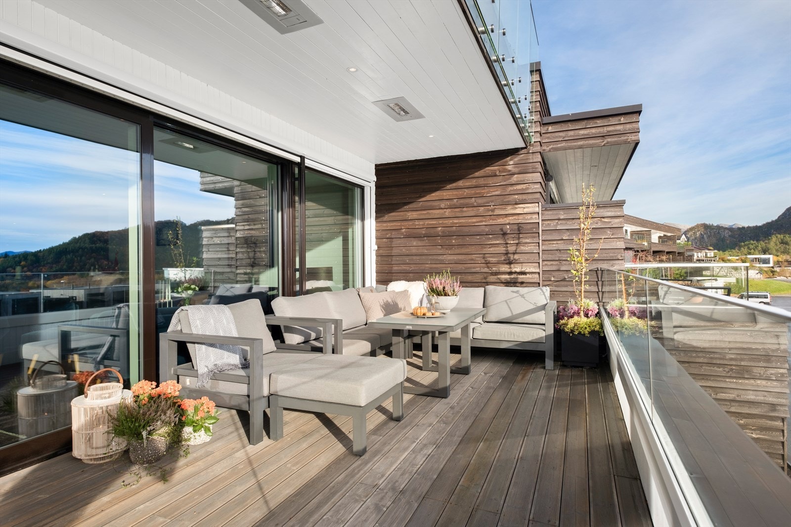 Skyvedører i aluminium med 3-lags glass Galleribilde