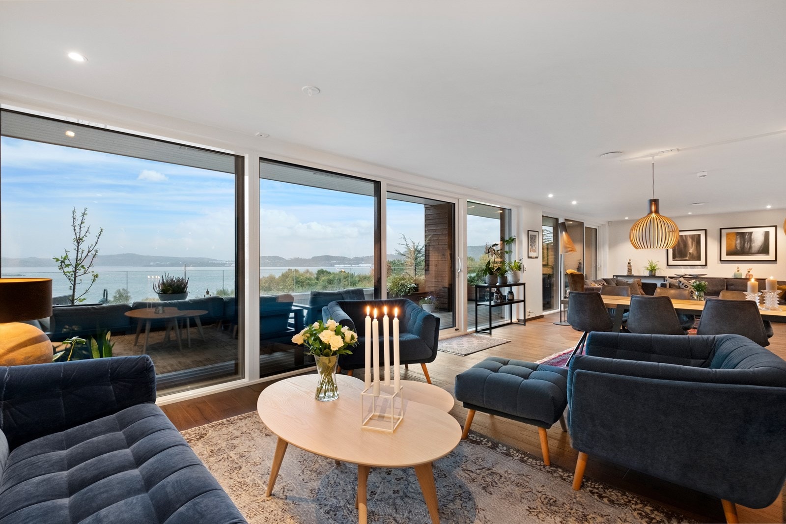 Velkommen til Hovstien 4! En sjelden anledning byr seg. Bilder er tatt av Ingvald Kaldhussæter. Galleribilde