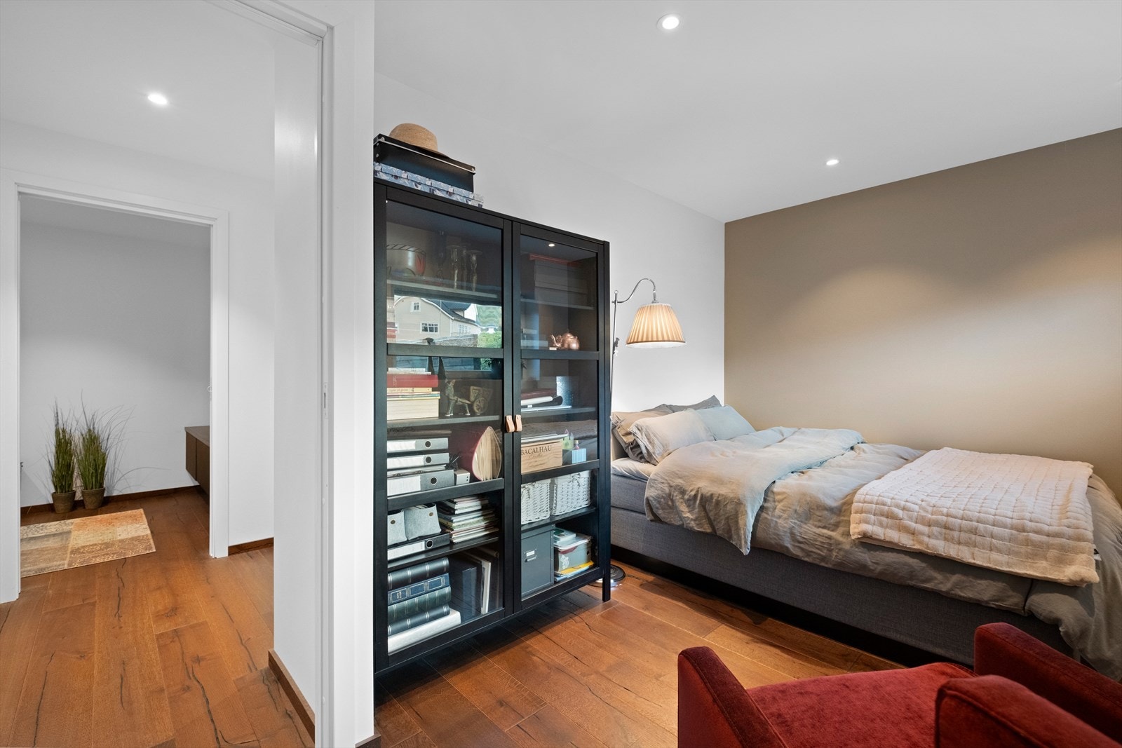 Romslig soverom Galleribilde