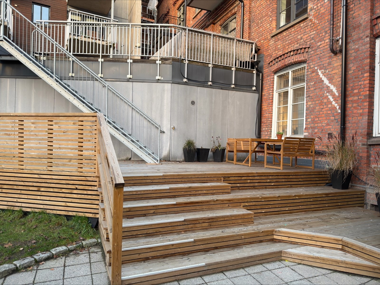 Oppusset bakgård, utført i 2024. Galleribilde