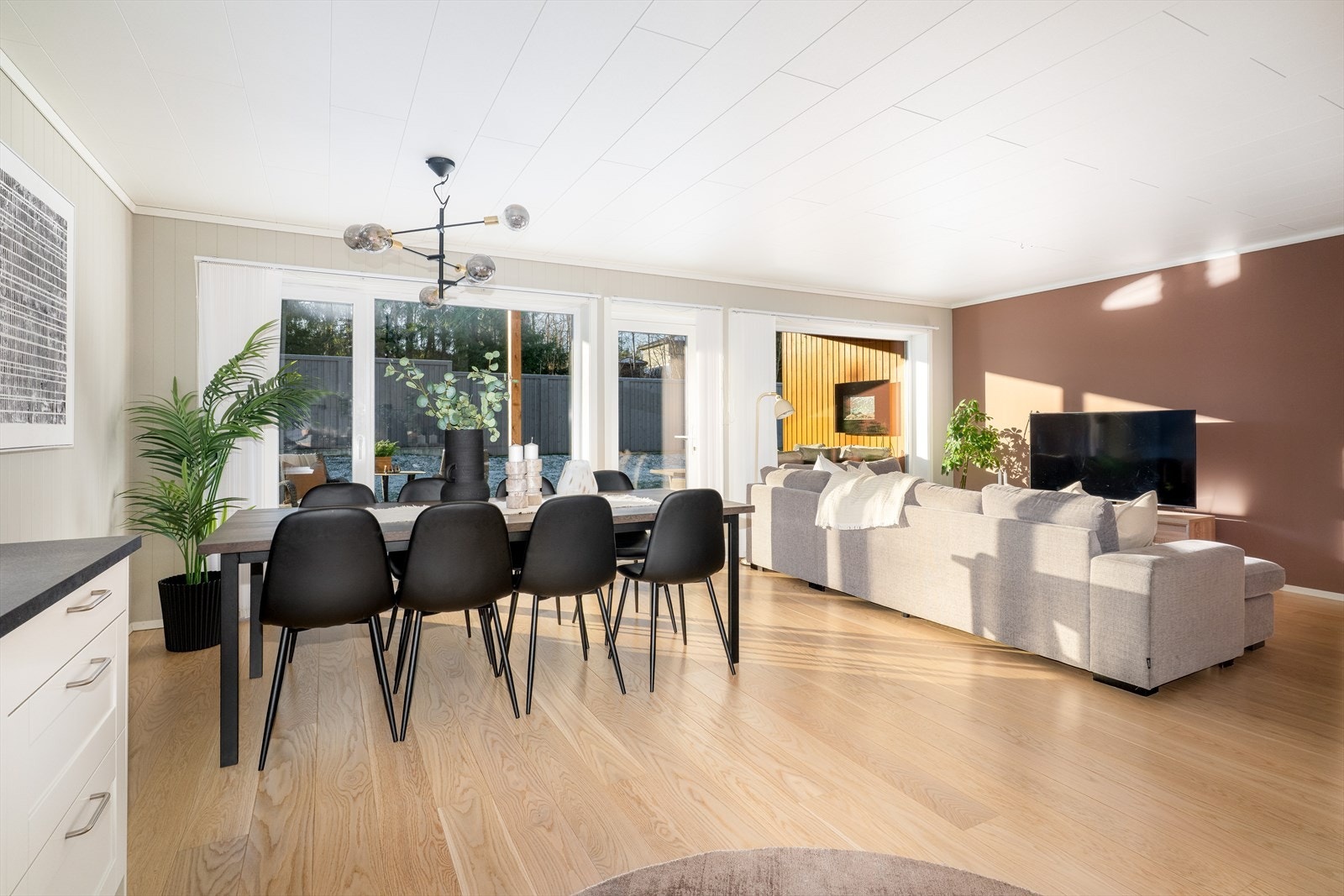 Delikat leilighet fra 2017 beliggende i 1. etg i en firemannsbolig. Galleribilde