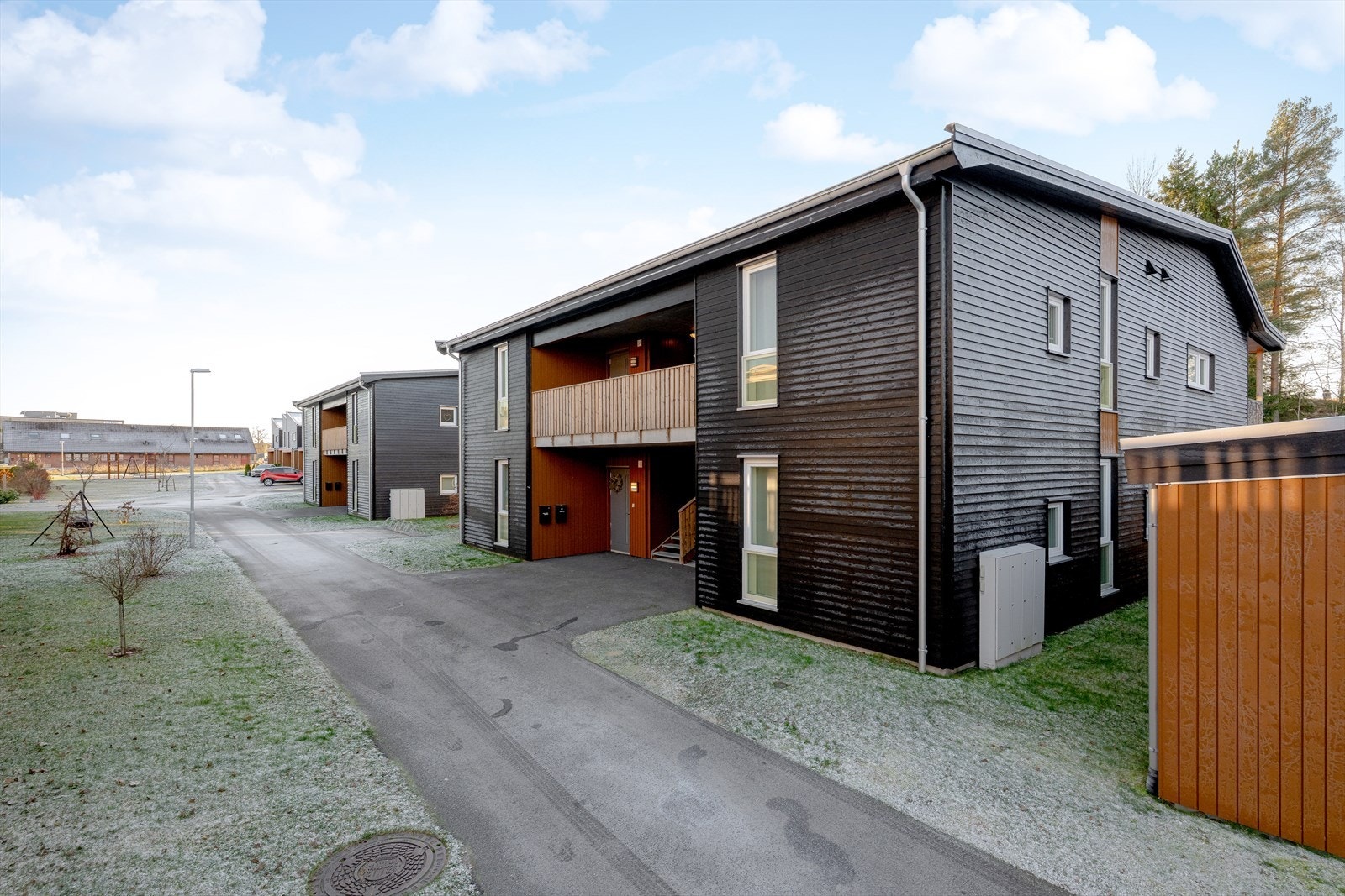 Strømdalhagen borettslag ble bygget i 2017, og ligger sentralt på Gulset/Strømdal. Borettslag har fine fellesområder, lekeplass og sittegruppe til felles bruk. Galleribilde