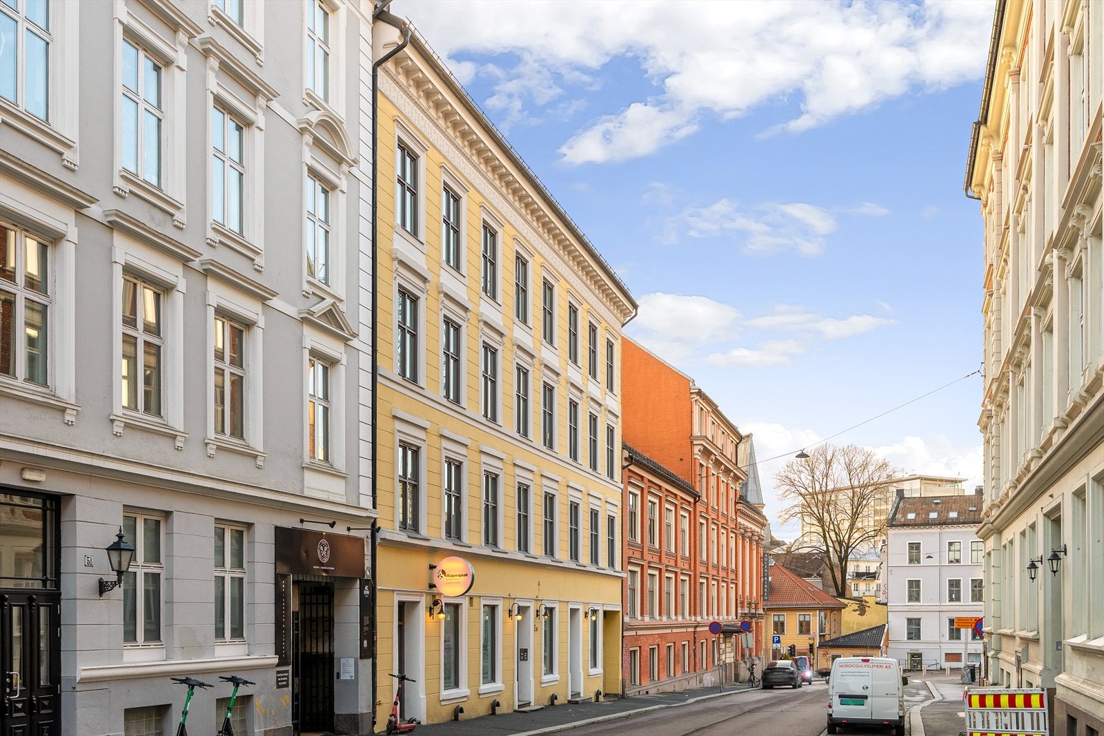 Sameiet består av 2 næringsseksjoner og 12 eierseksjoner. Galleribilde