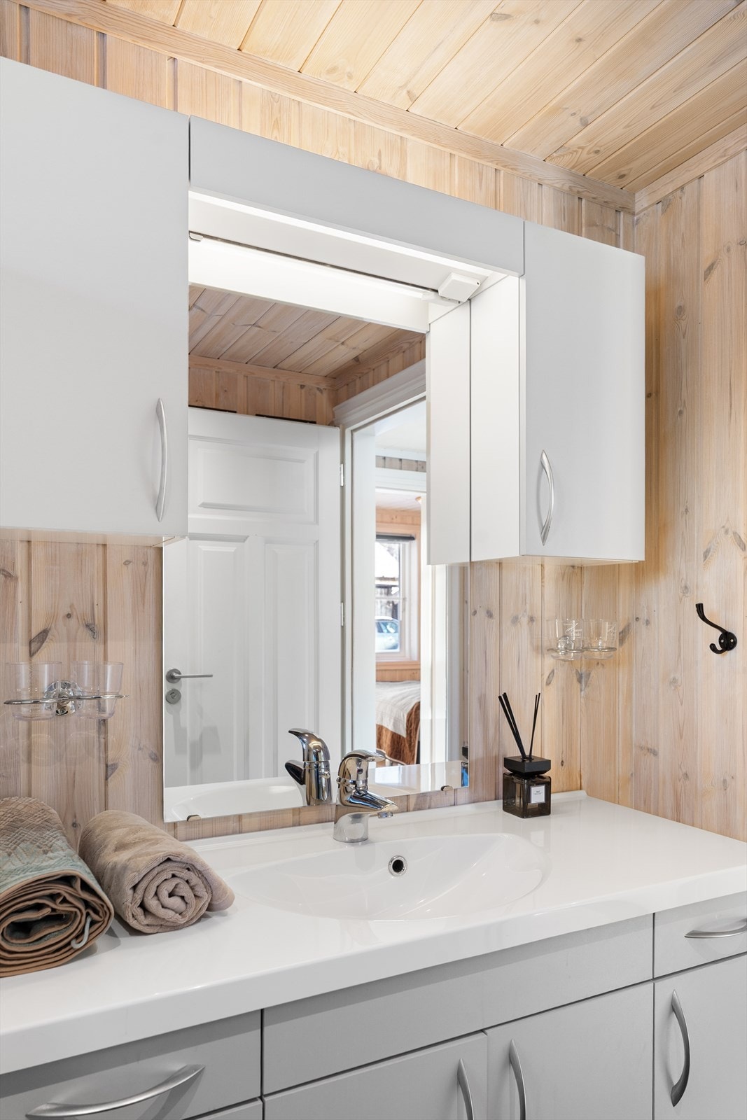 God oppbevaringsplass til hele storfamilien på badet Galleribilde