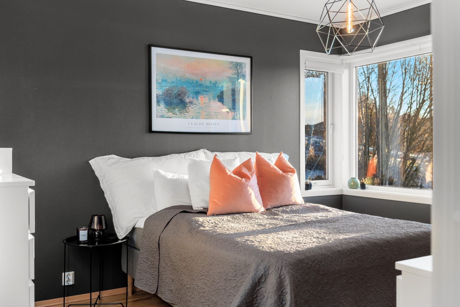 Romslig soverom på 11,6 kvm. Galleribilde