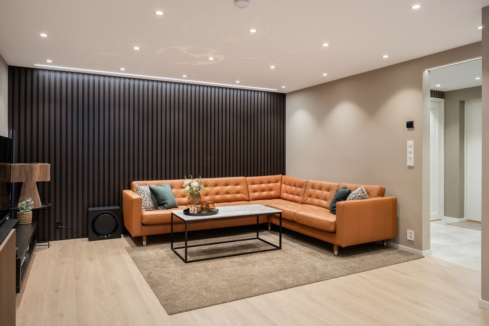 Det er også gjort omfattende arbeid på det elektriske anlegget hvor alt er nytt med unntak av det elektriske på badene. Galleribilde