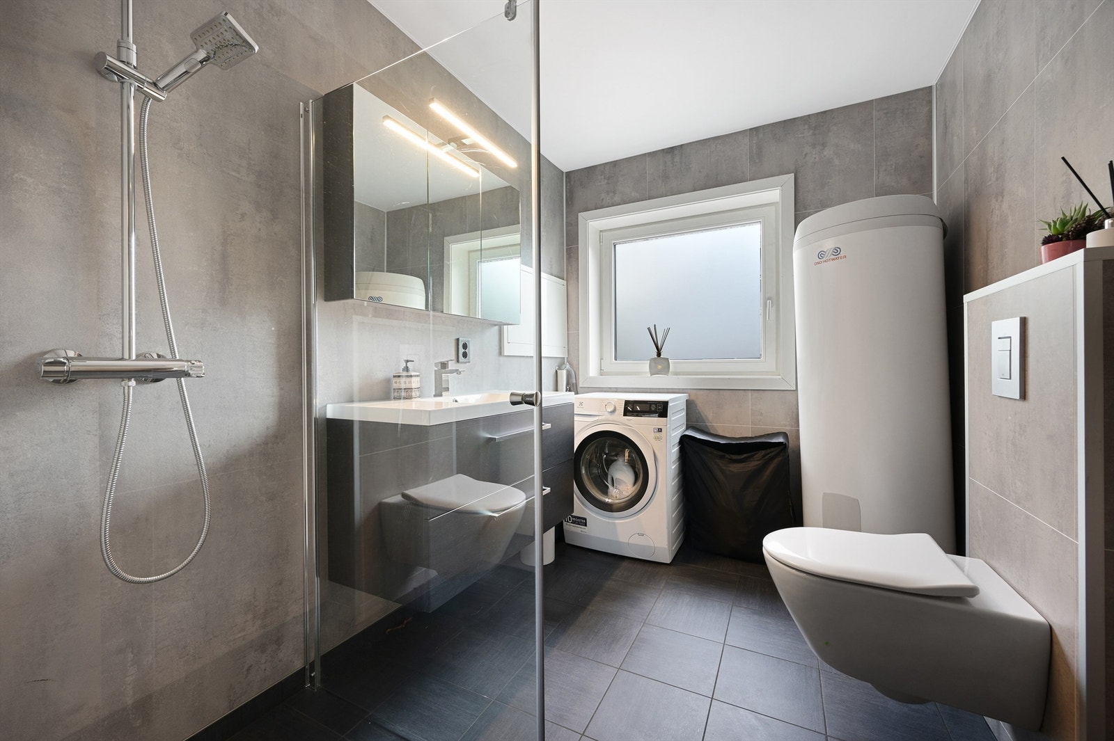 Vaskerom hoveddel Galleribilde