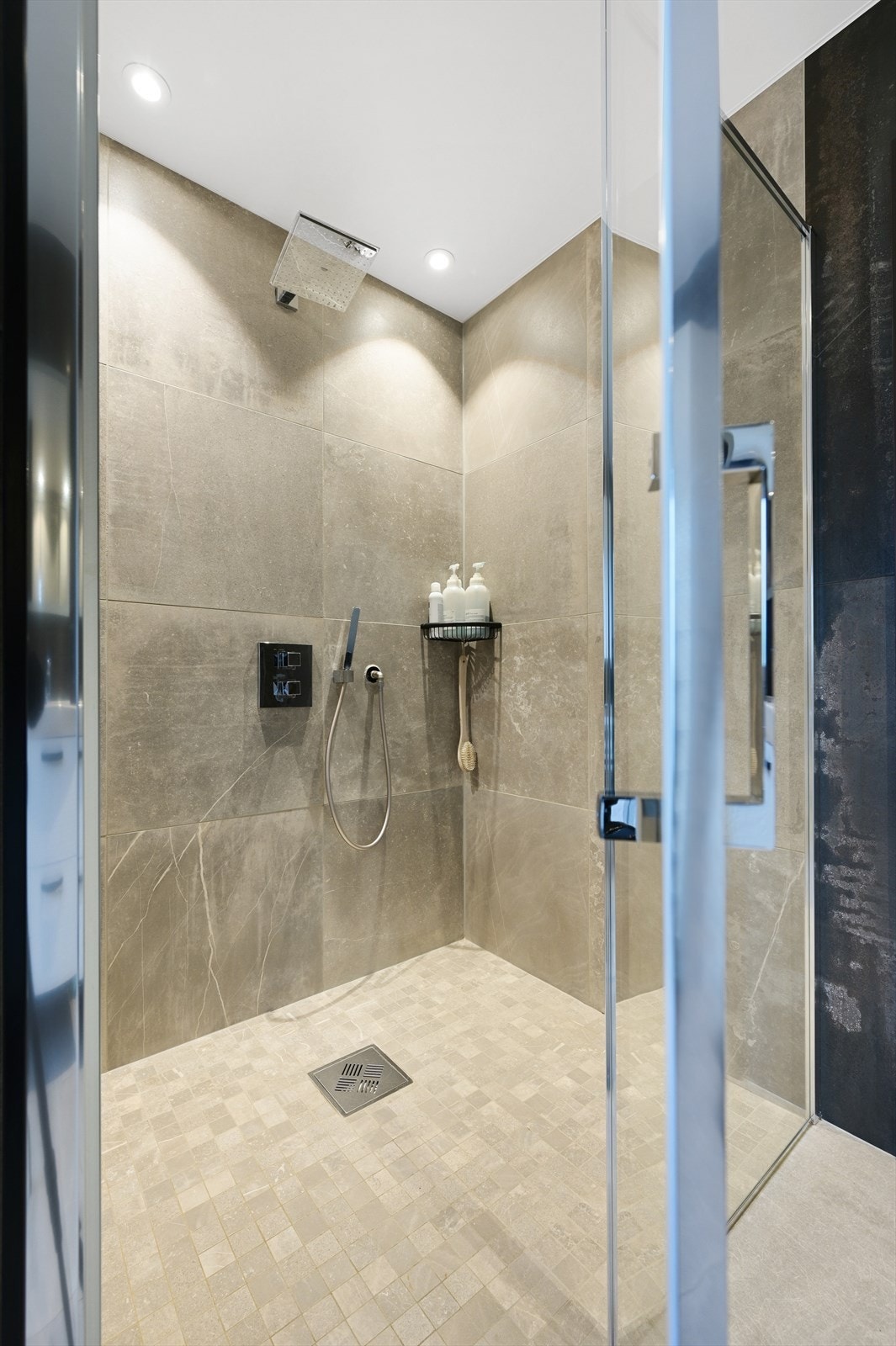 Stort dusjhjørne Galleribilde