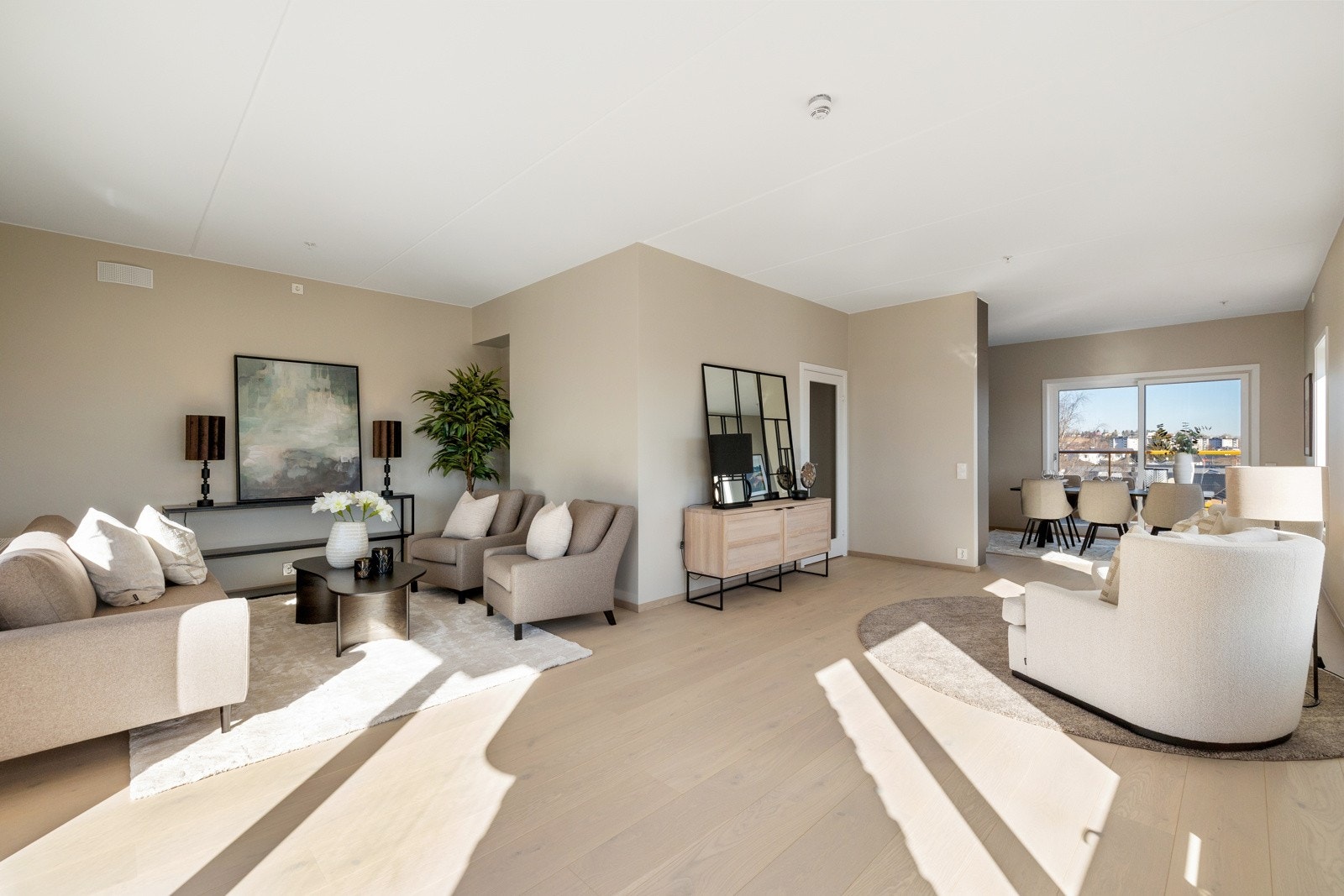 En nydelig toppleilighet med fine solforhold. Galleribilde