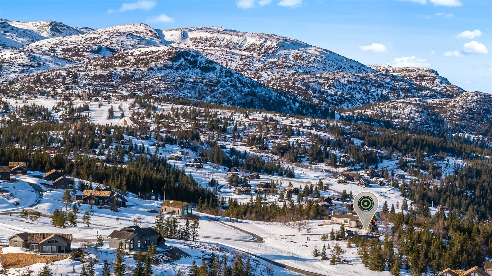 Nordvik Tønsberg v/Christoffer Kvalshaugen har gleden av å ønske velkommen til Høgfjellvegen 144 på Lifjell! Foto: Fotograf Magik Galleribilde