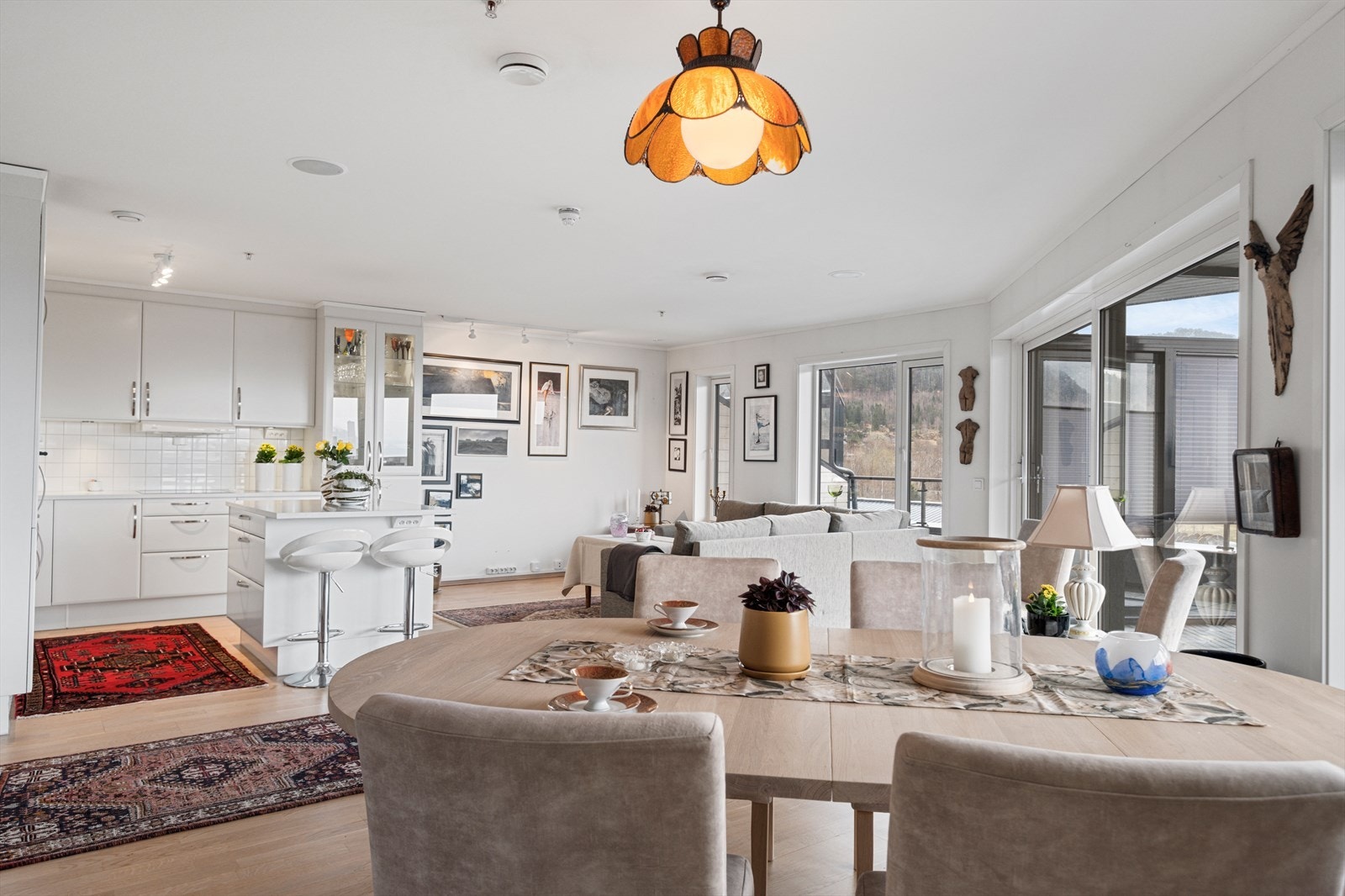 Stue/kjøkken Galleribilde