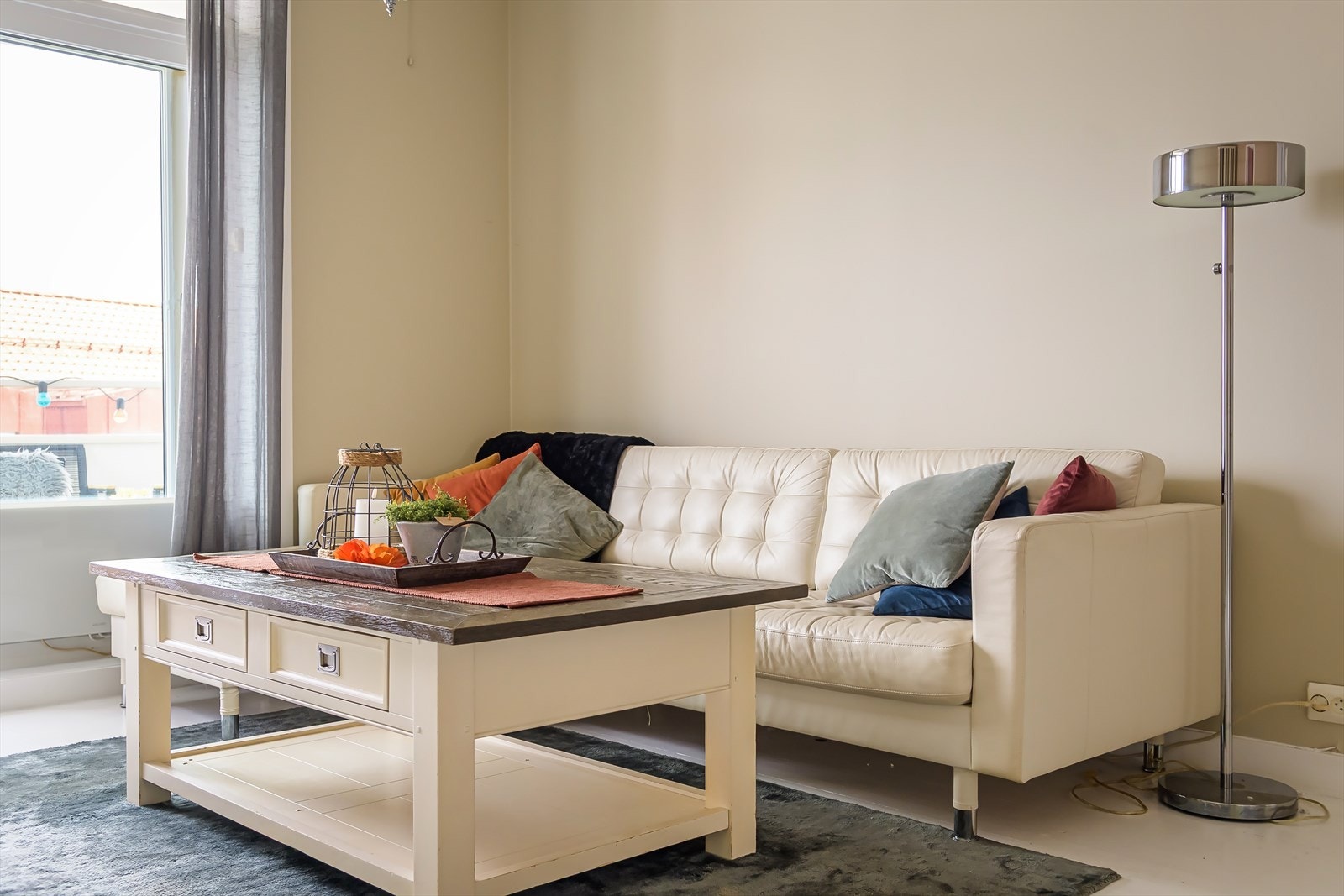 Leiligheten har klassiske detaljer som originale tregulv og god takhøyde. Galleribilde