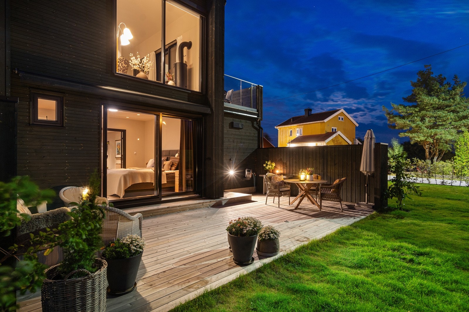 Store uteplasser med gode solforhold Galleribilde