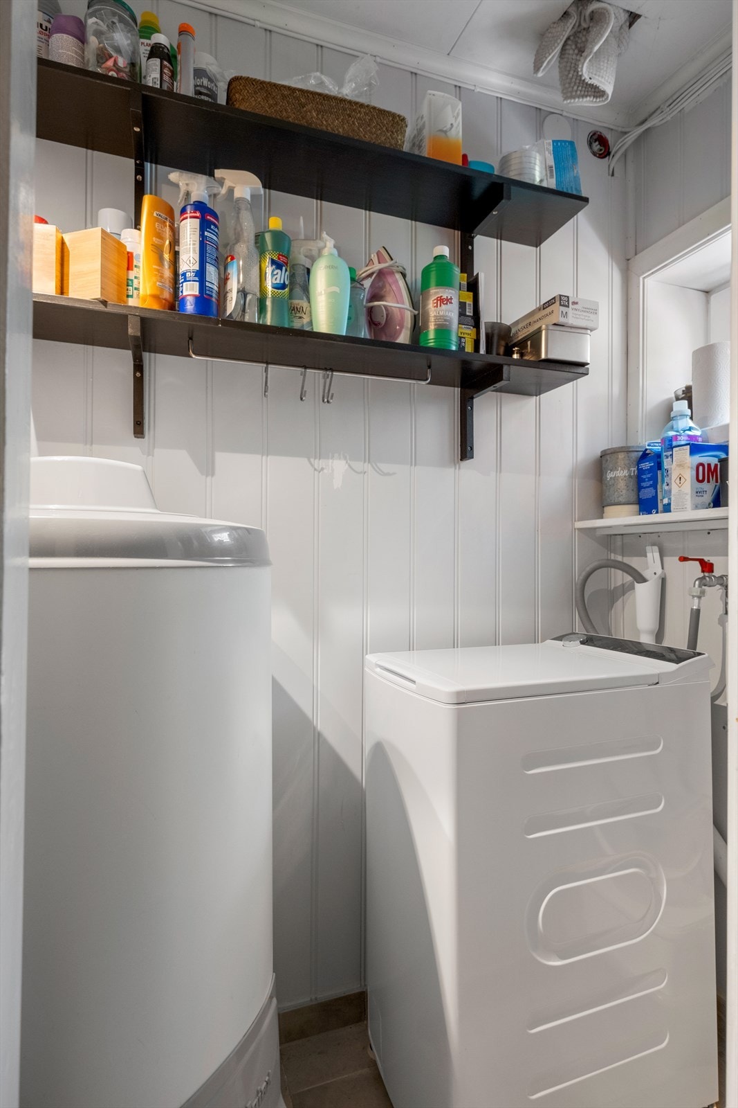 Fra vaskerom - her er også varmtvannsbereder plassert Galleribilde