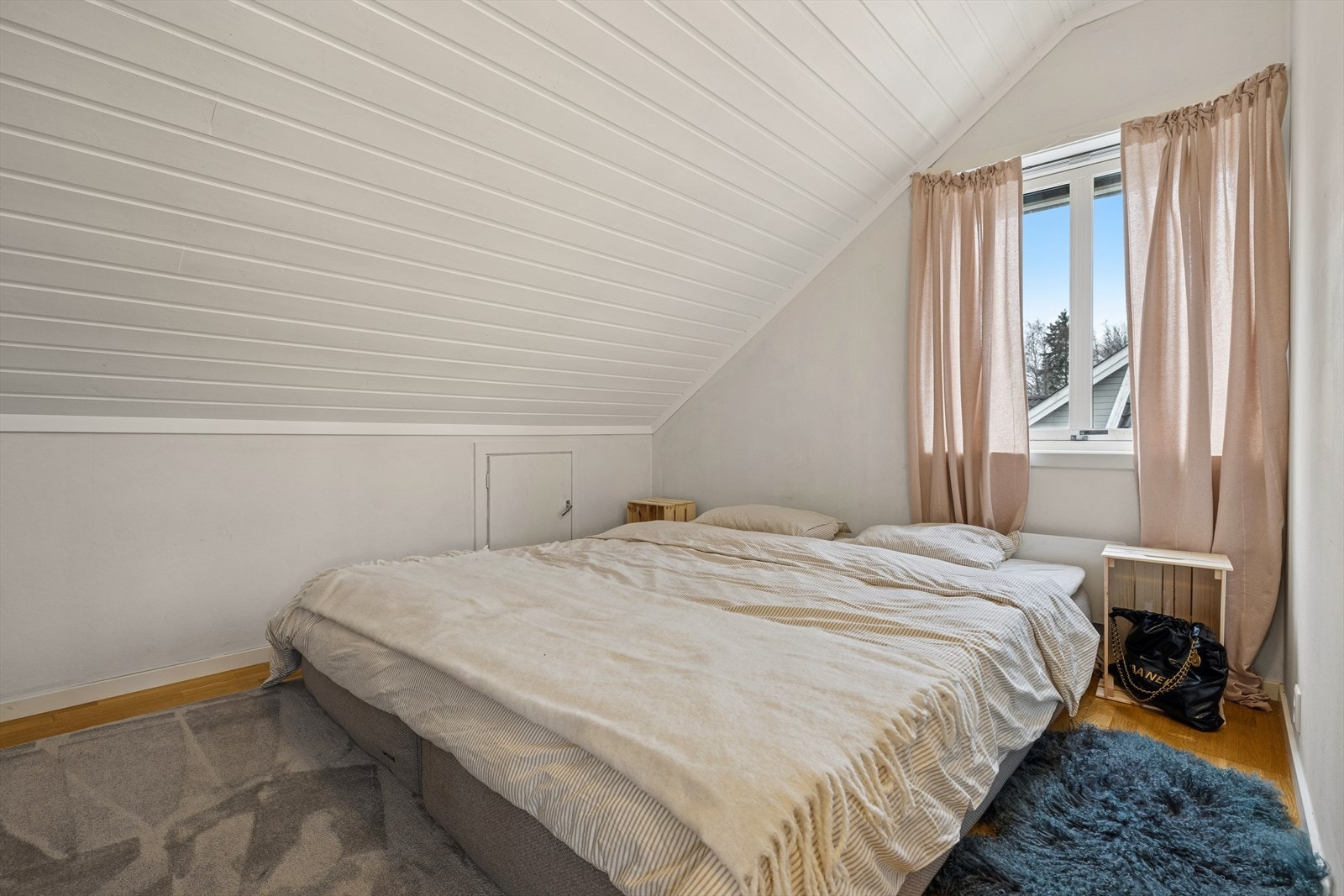 Boligens soverom nr. 2. Galleribilde