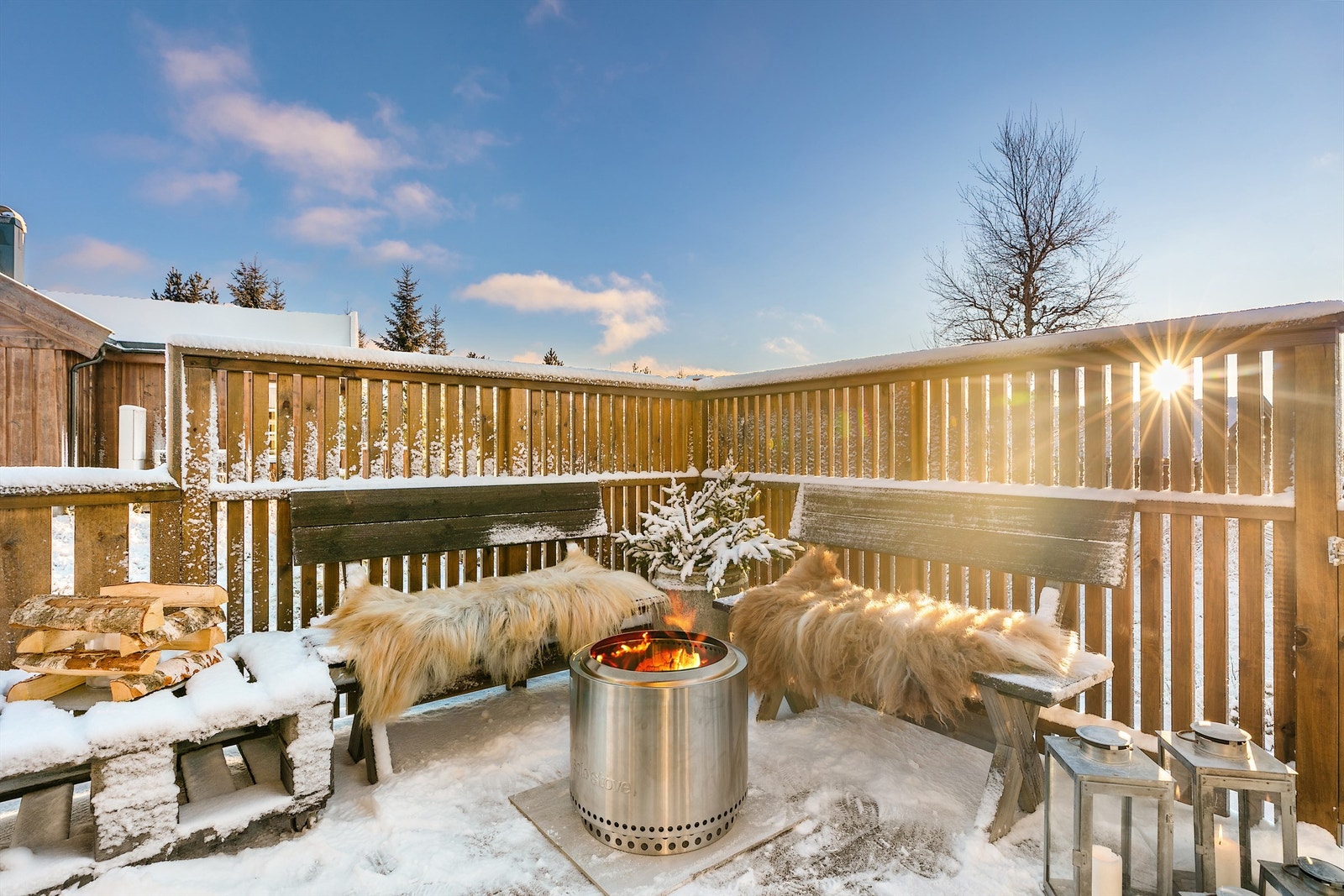 Sørvestvendt terrasse med gode solforhold. Galleribilde