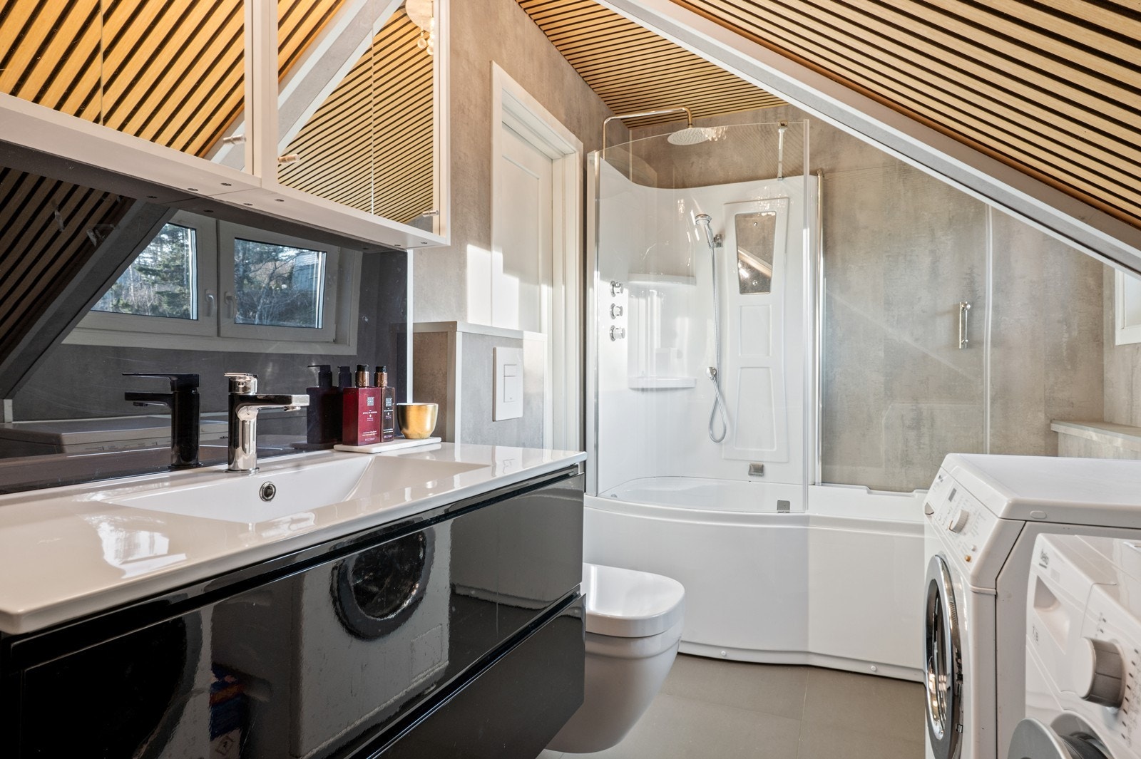 Sjarm med spiler i tak Galleribilde