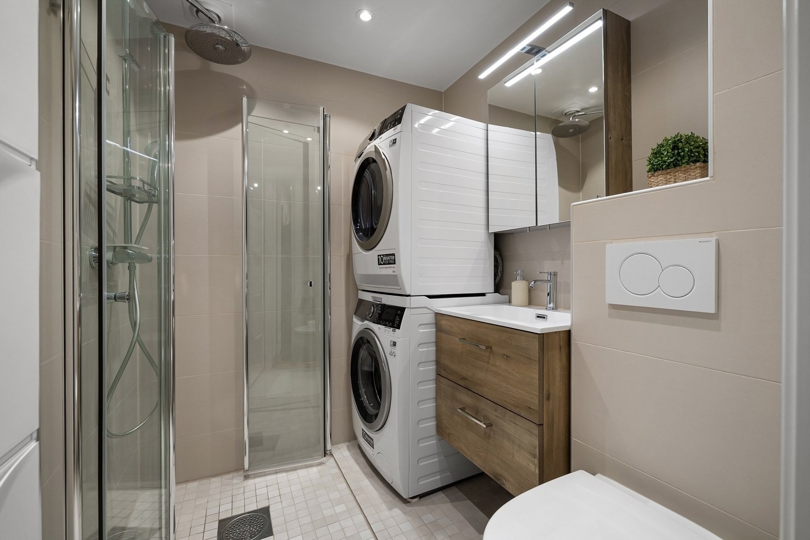 Flislagt bad fra 2023 med varmekabler i gulvet. Galleribilde