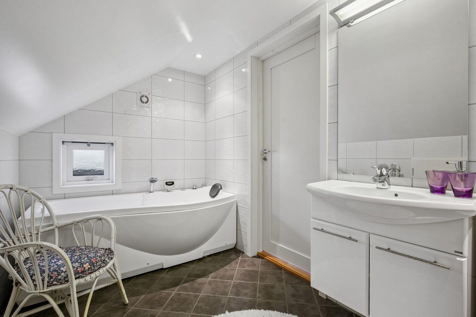 Bad 2 har også badekar Galleribilde