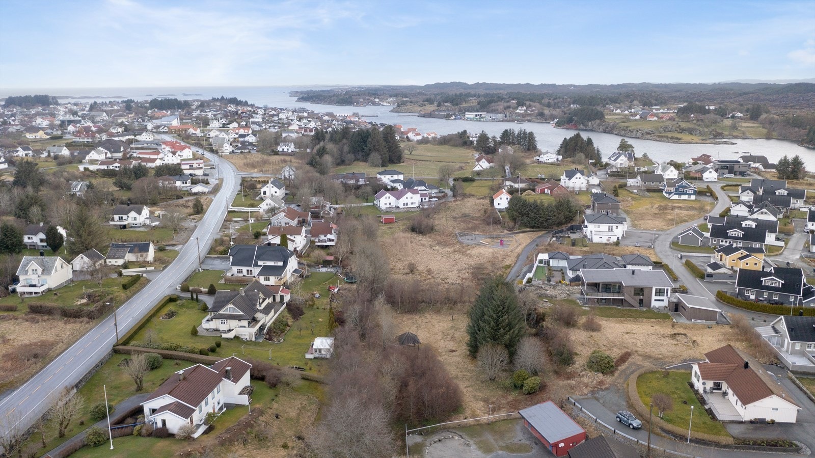 Det er ingen byggeklausul på tomtene, og man står selv fritt til å velge husleverandør/entreprenør Galleribilde