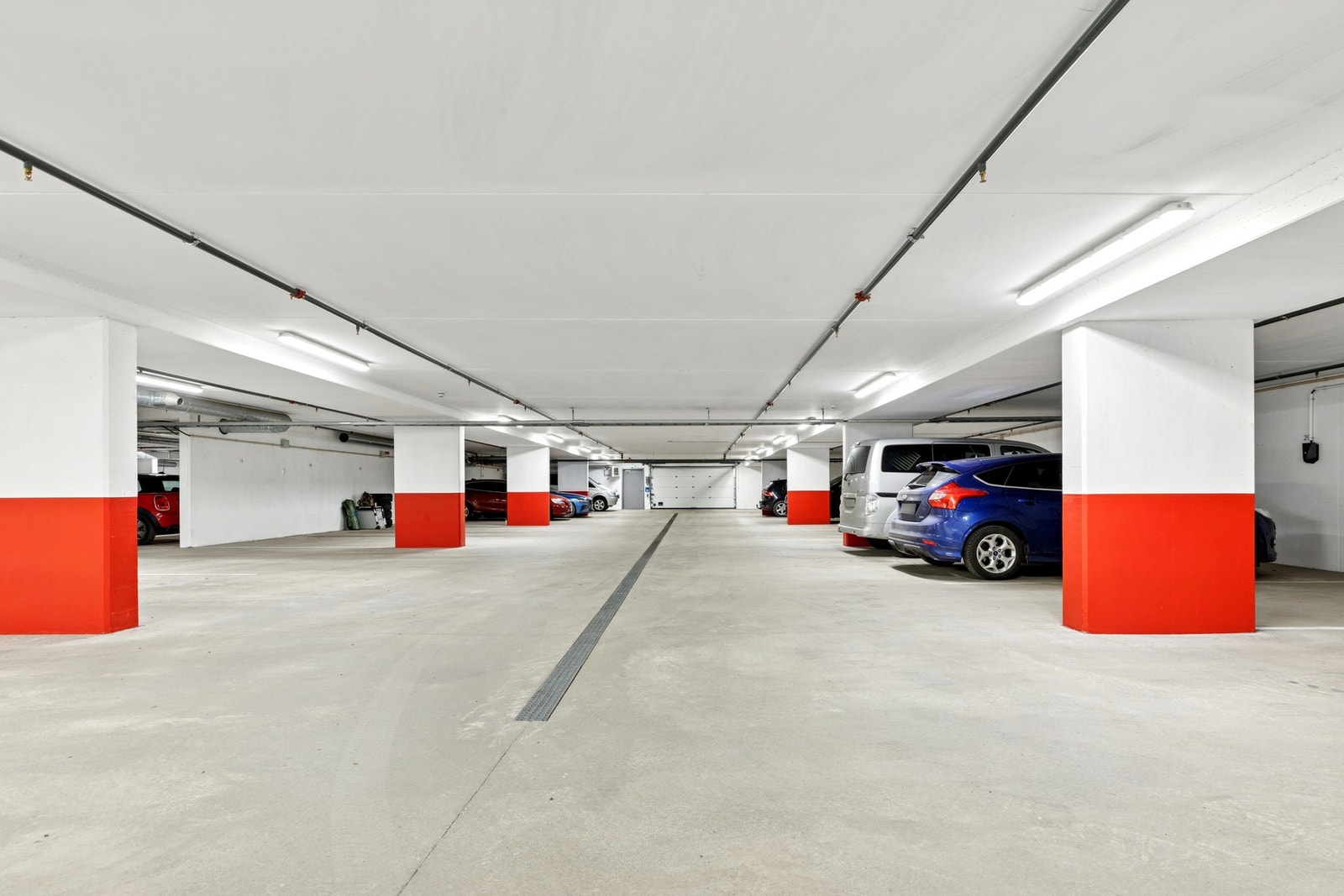 Garasje. Galleribilde