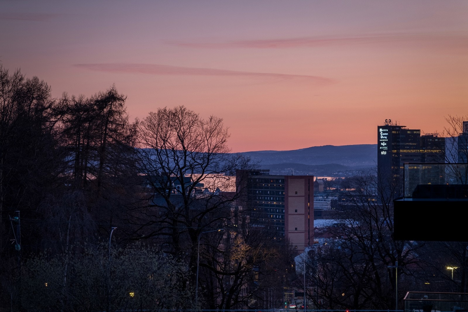 Fra balkongen er det hyggelig utsyn i retning Tøyen og sentrum. Galleribilde